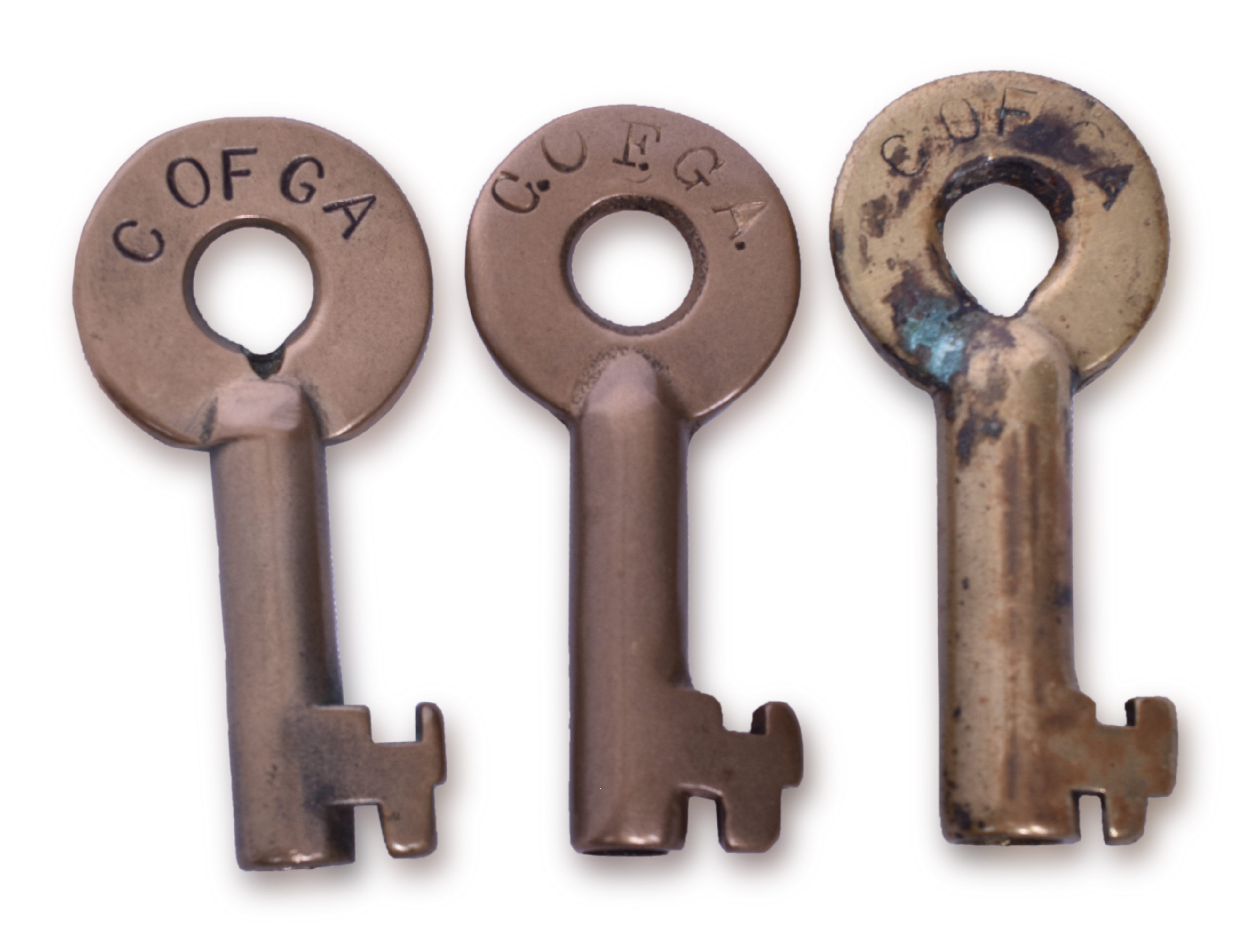 2030 - Group of Three Central of Georgia Railroad Adlake Brass Keys thumbnail