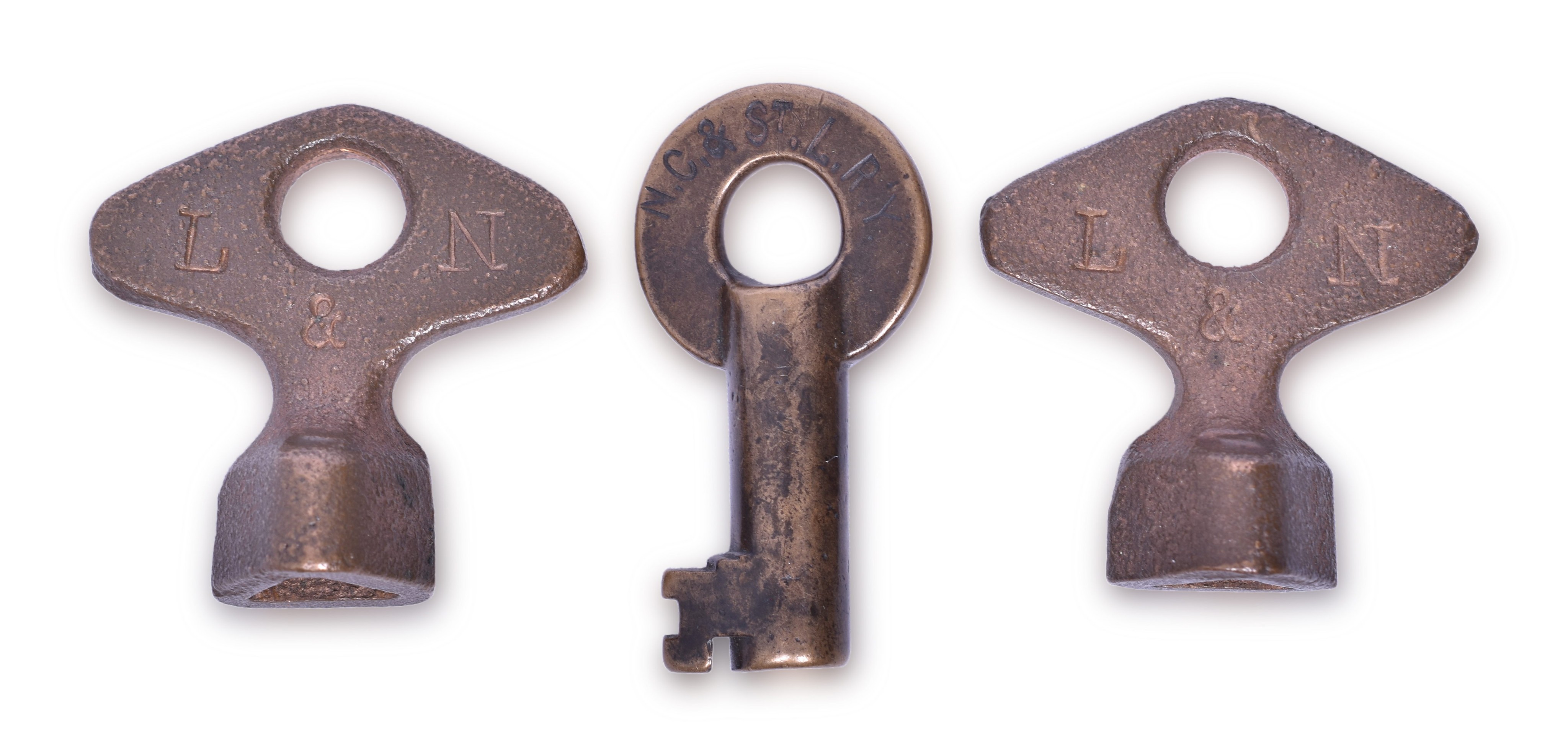 2076 - Three Nashville Chattanooga & St. Louis Railway and Louisville and Nashville Signal & Lock Keys thumbnail