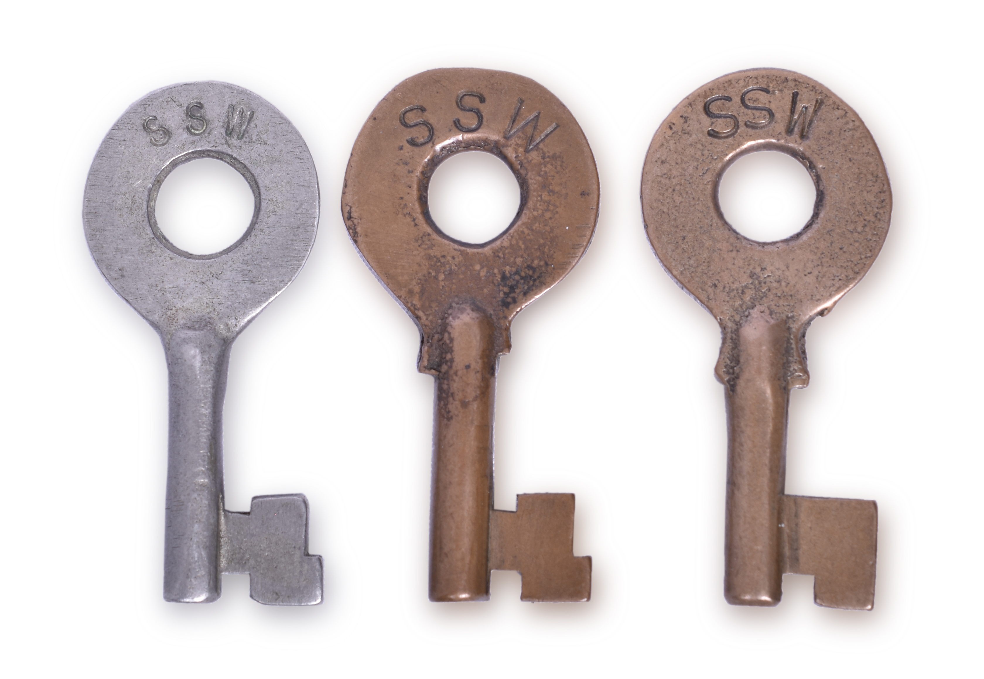 2084 - Three St. Louis Southwestern / Cotton Belt Railroad Keys - Brass & Steel thumbnail