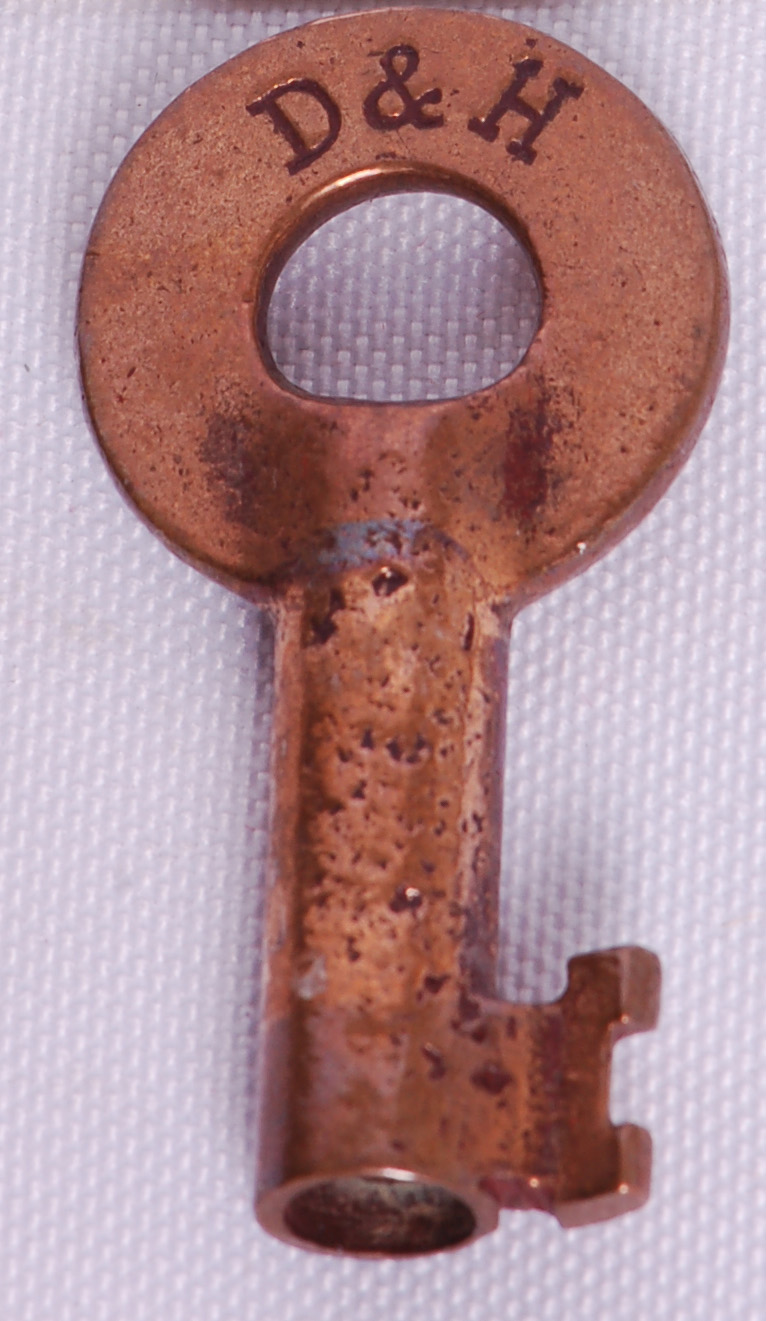 160 - Delaware and Hudson Railroad Fraim Switch Lock Key thumbnail