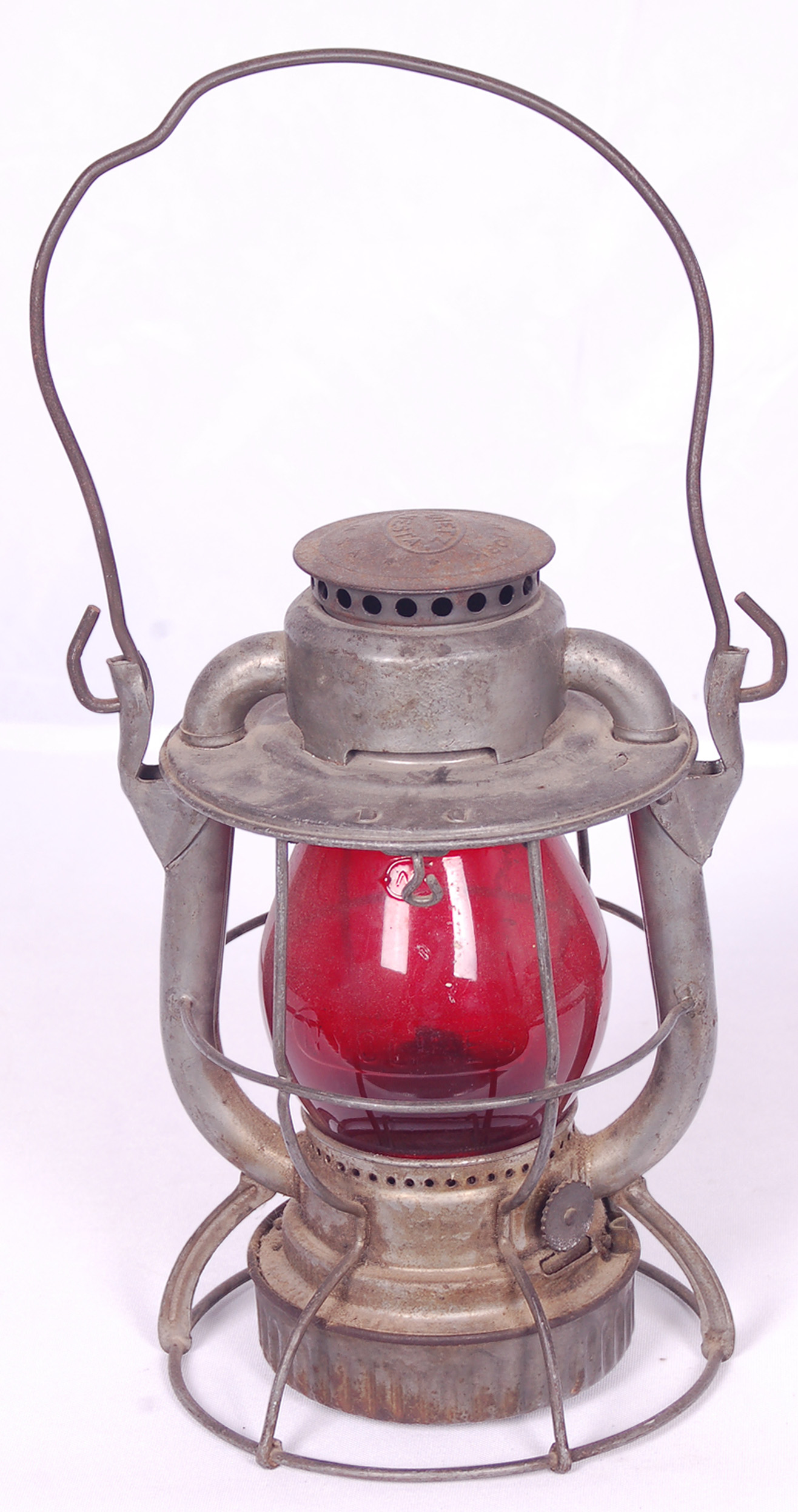 205 - Dietz Vesta New York Central Lines Red Cast Globe Lantern thumbnail