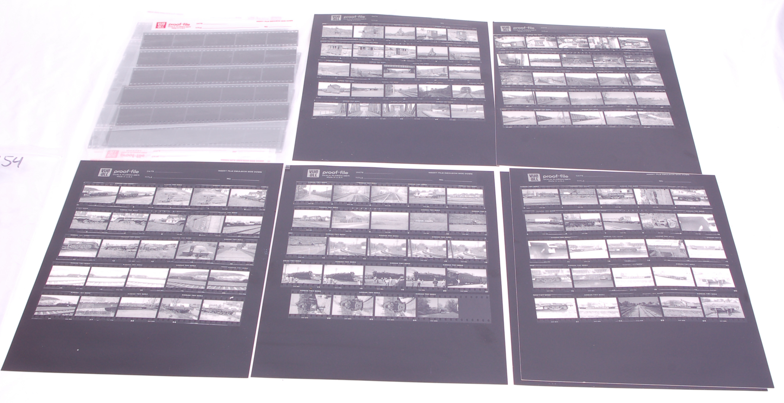 254 - Group of 137 35 mm black and white negative railroad photographs \uFFFd Pennsylvania, Conrail, GG-1 Structures, K4 #1361, etc. thumbnail