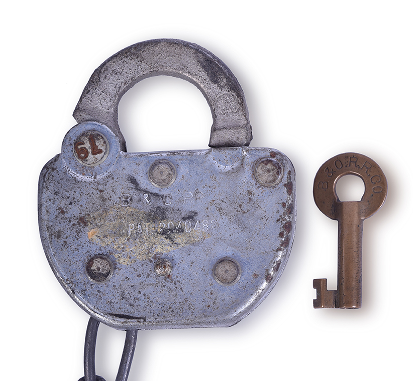 122 - Baltimore & Ohio / B&O Railroad Adlake Switch Lock w/ Switch Key. thumbnail