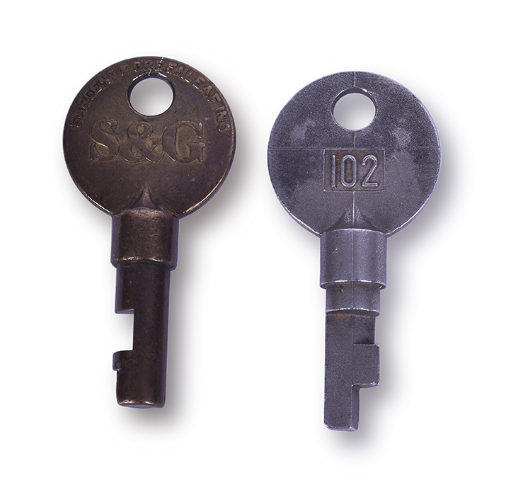 124 - Pair of Railroad Locomotive Lock Keys - S&G 107A and 102 thumbnail