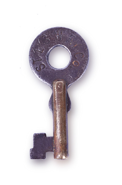 240 - St. Louis Southwestern Railway solid barrel key w/ Serif Serial Number thumbnail