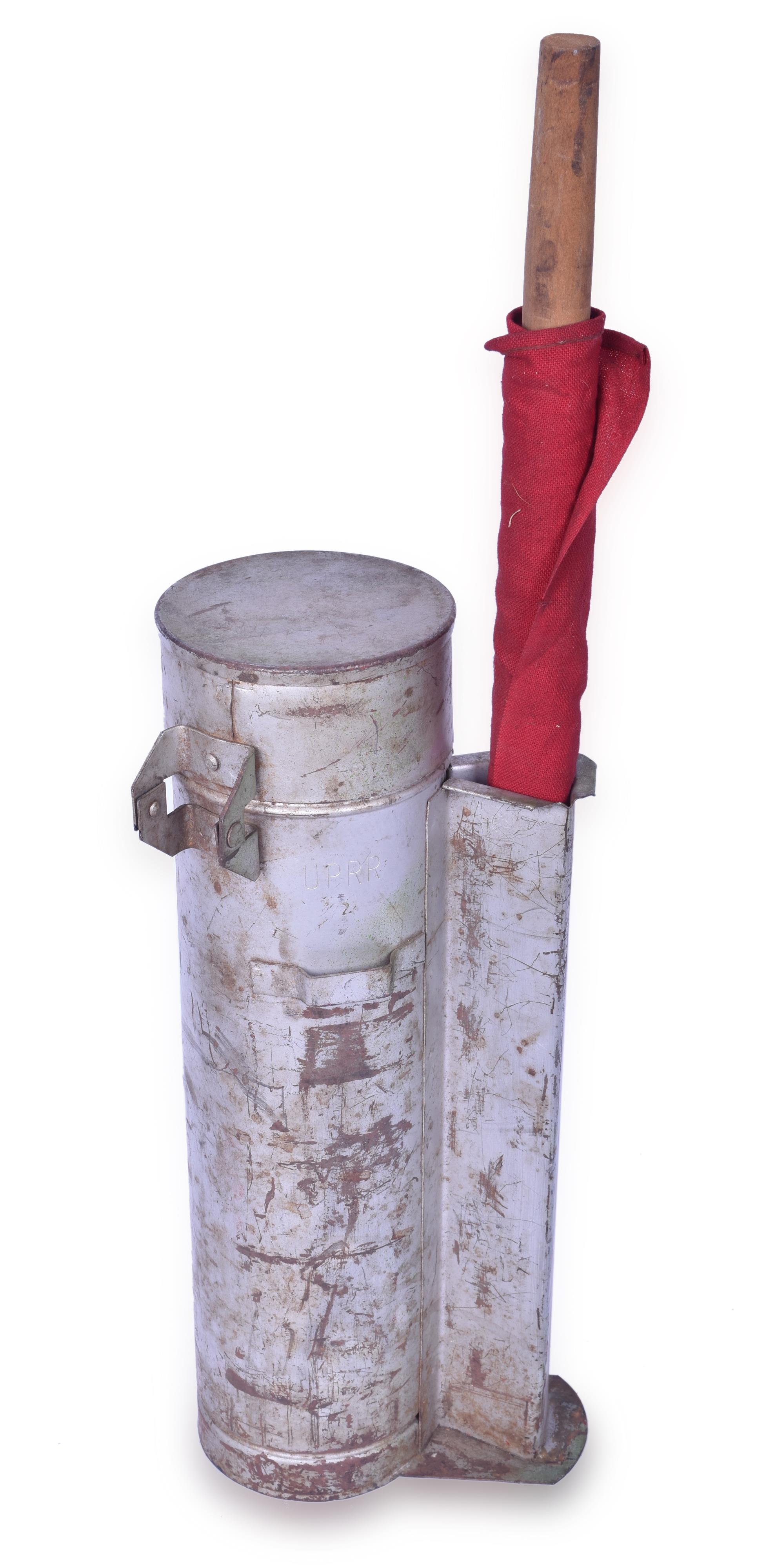 153 - Union Pacific Railroad Flagman Kit thumbnail