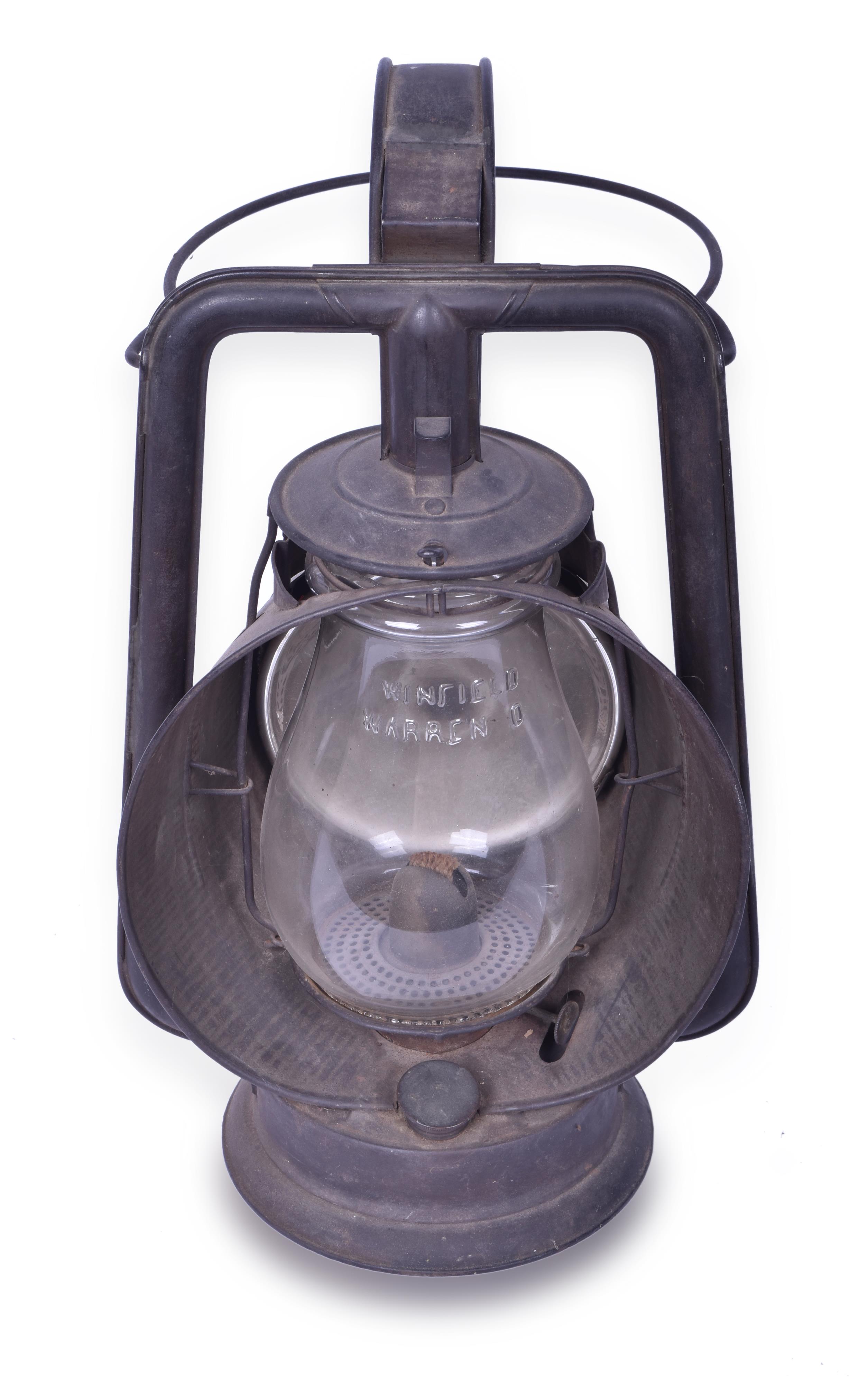 159 - Star Headlight Erie Railroad Car Inspection Lantern thumbnail