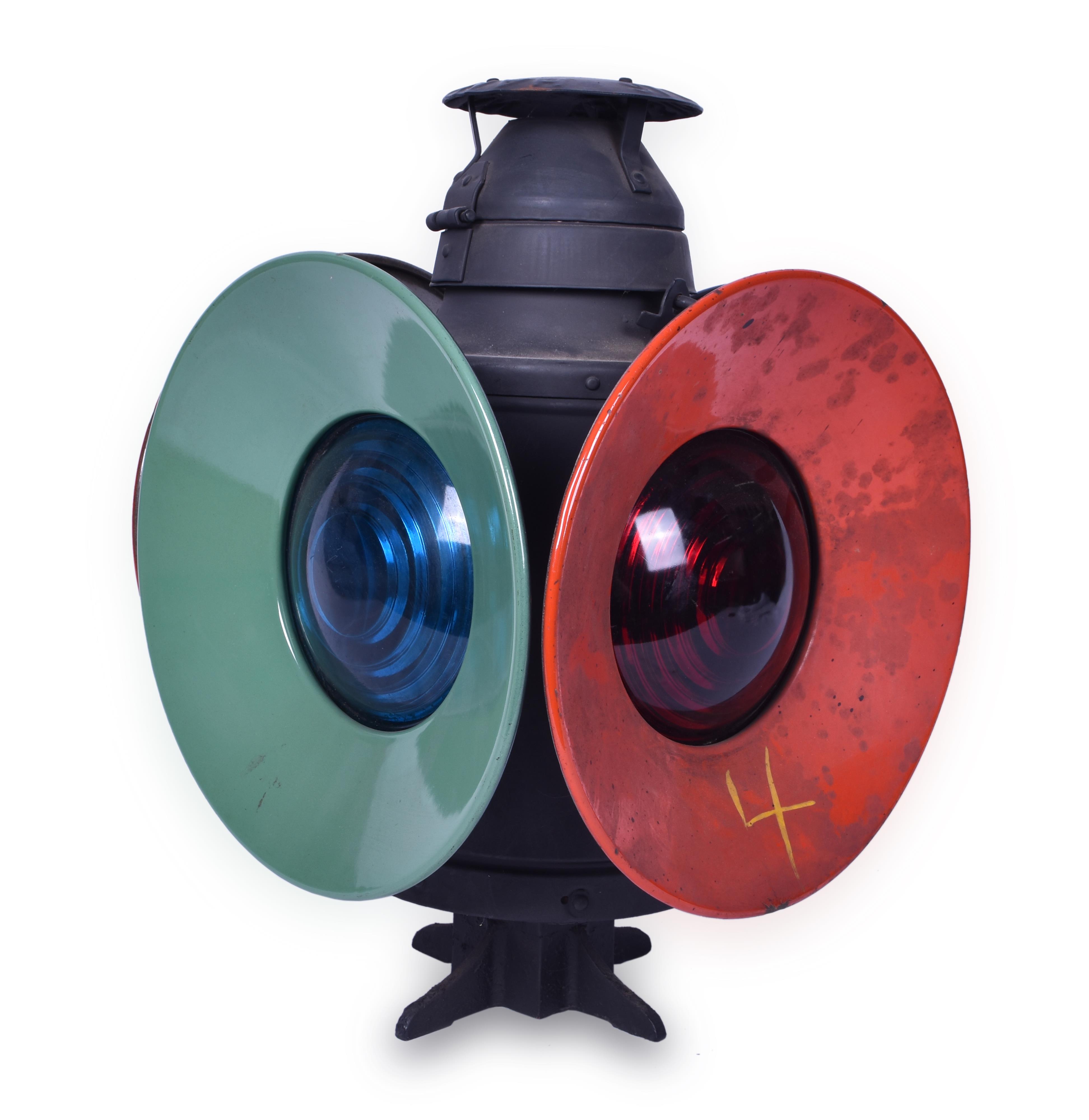 235 - Handlan No. 151 Missouri Pacific Railroad 1942 Restored Switch Lantern w/ Red and Green Day Targets thumbnail