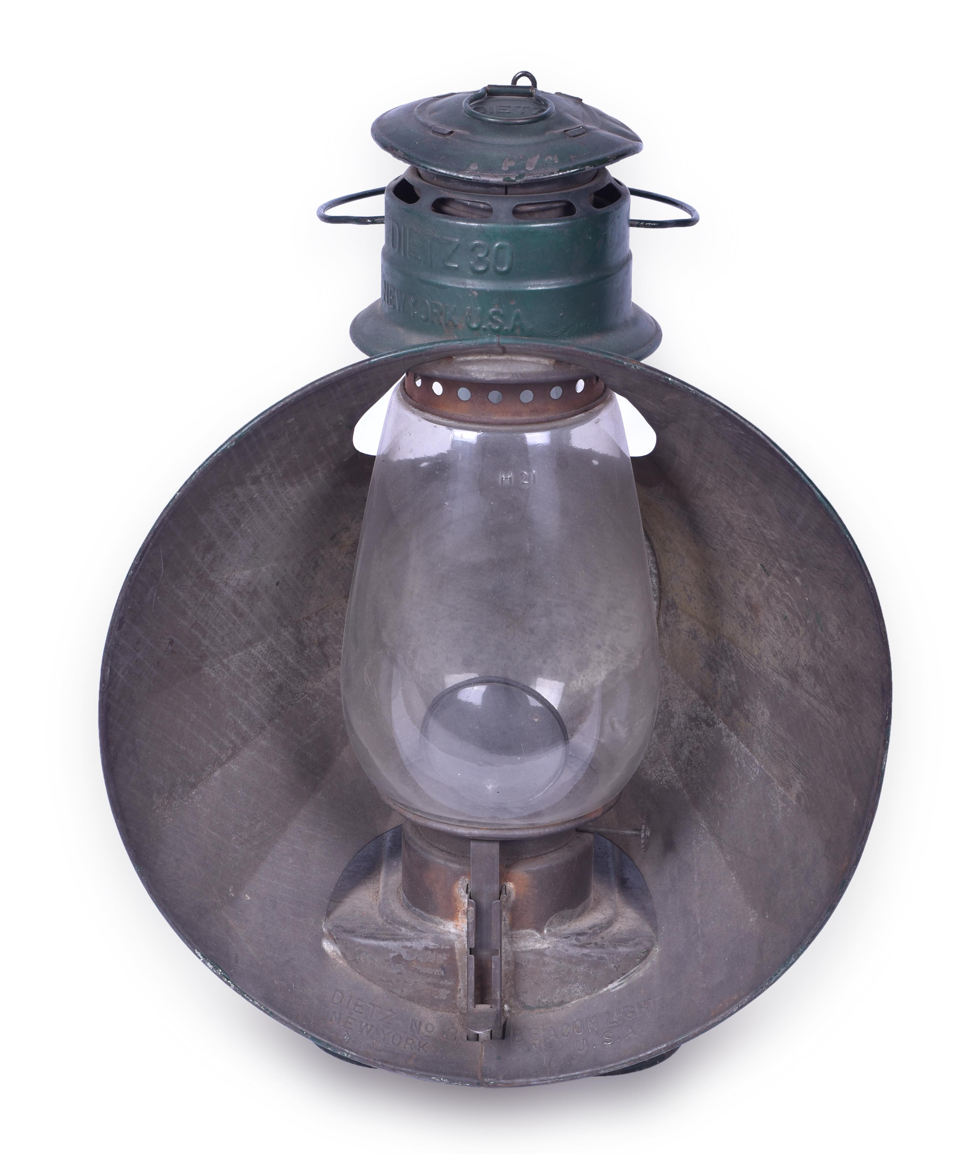 260 - Dietz No. 30 Beacon Light / Lantern thumbnail