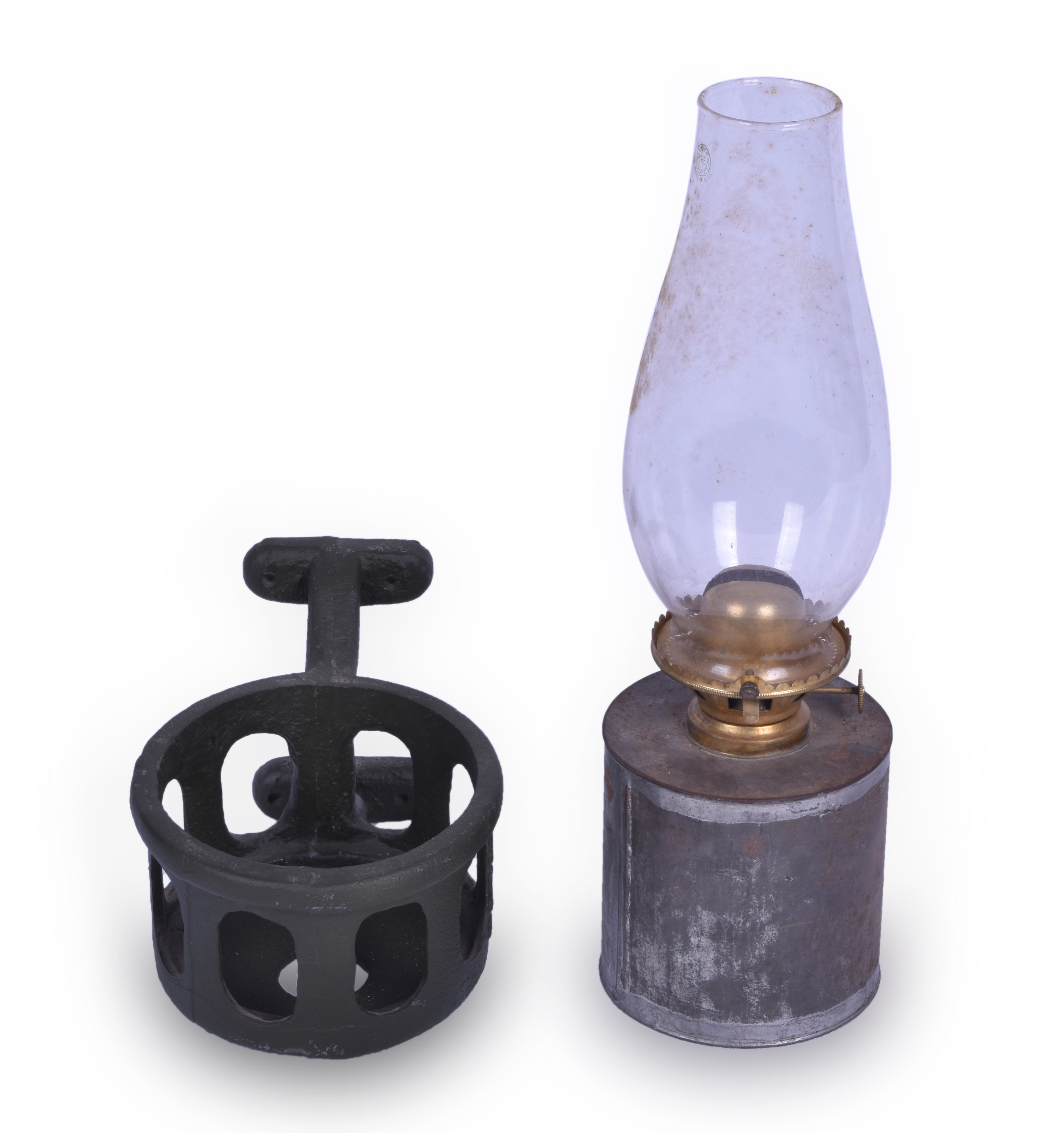 314 - Plume & Atwood Denver and Rio Grande Western Wall Lamp w/ Die Cast Holder Cast w/ RR Initials thumbnail