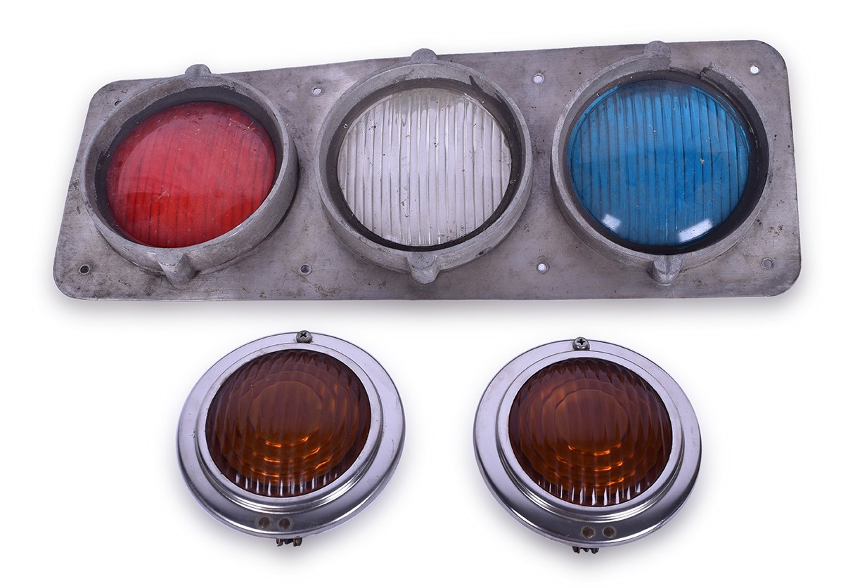 45 - Chicago, South Shore, & South Bend Railroad Nippon Commuter Car Classification Light plus additional Trans Lite marker lights thumbnail