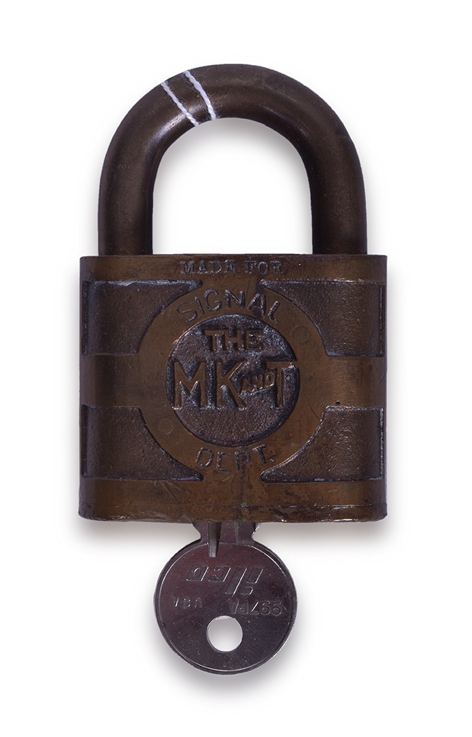 133 - Missouri, Kansas, and Texas Railroad Yale Signal Department Lock thumbnail