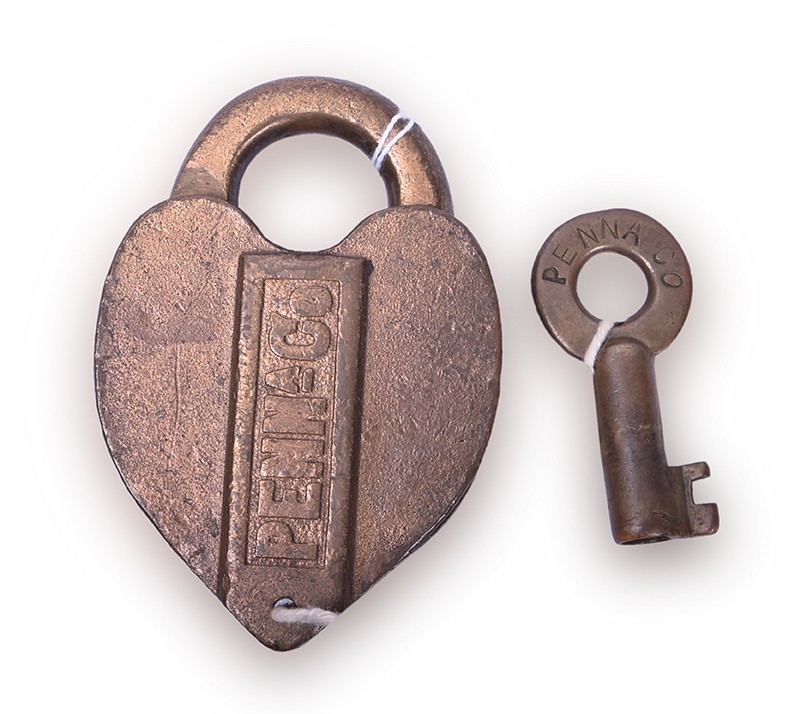 153 - Pennsylvania Railroad - Penna Co. Brass Heart Shaped Lock w/ A&W Key thumbnail