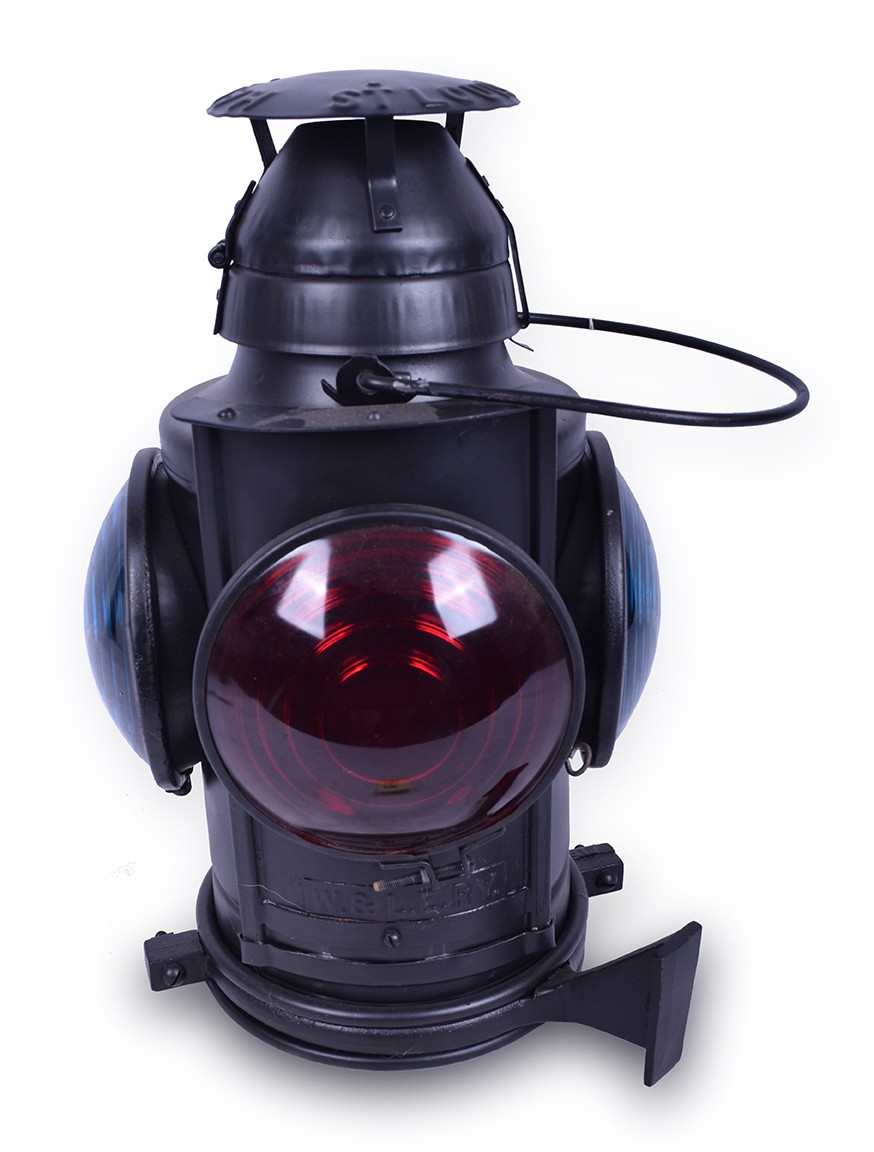 180 - Restored Handlan Wheeling and Lake Erie Railroad Marker Lamp thumbnail