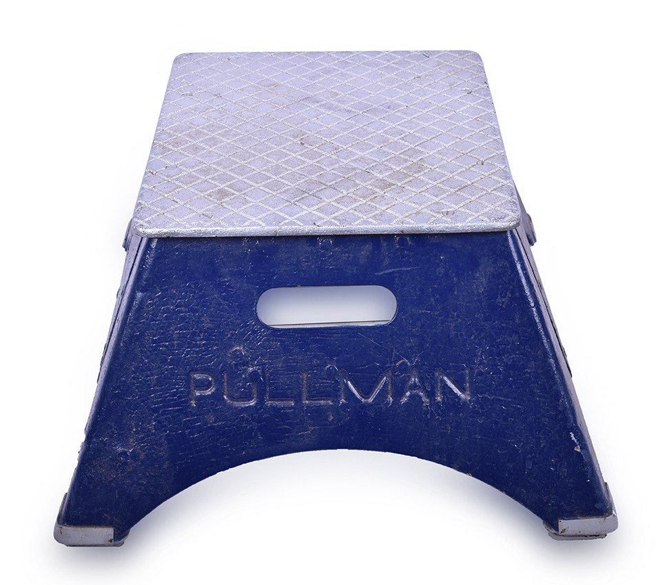 216 - Pullman Stamped Passenger Car Step Box thumbnail