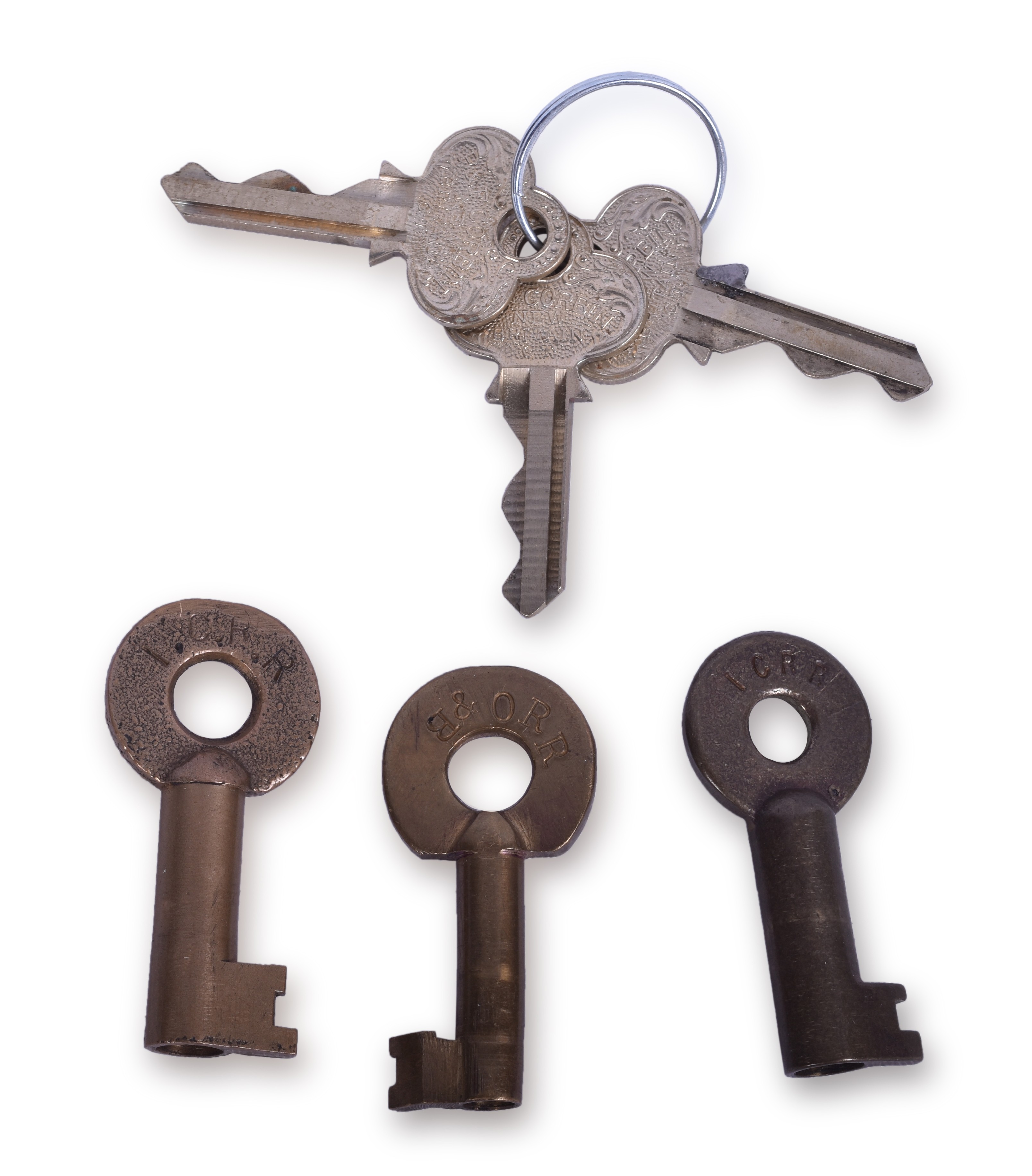 237 - Two Illinois Ce
ntral, Baltimore and Ohio, and Three Corbin Railroad Keys thumbnail