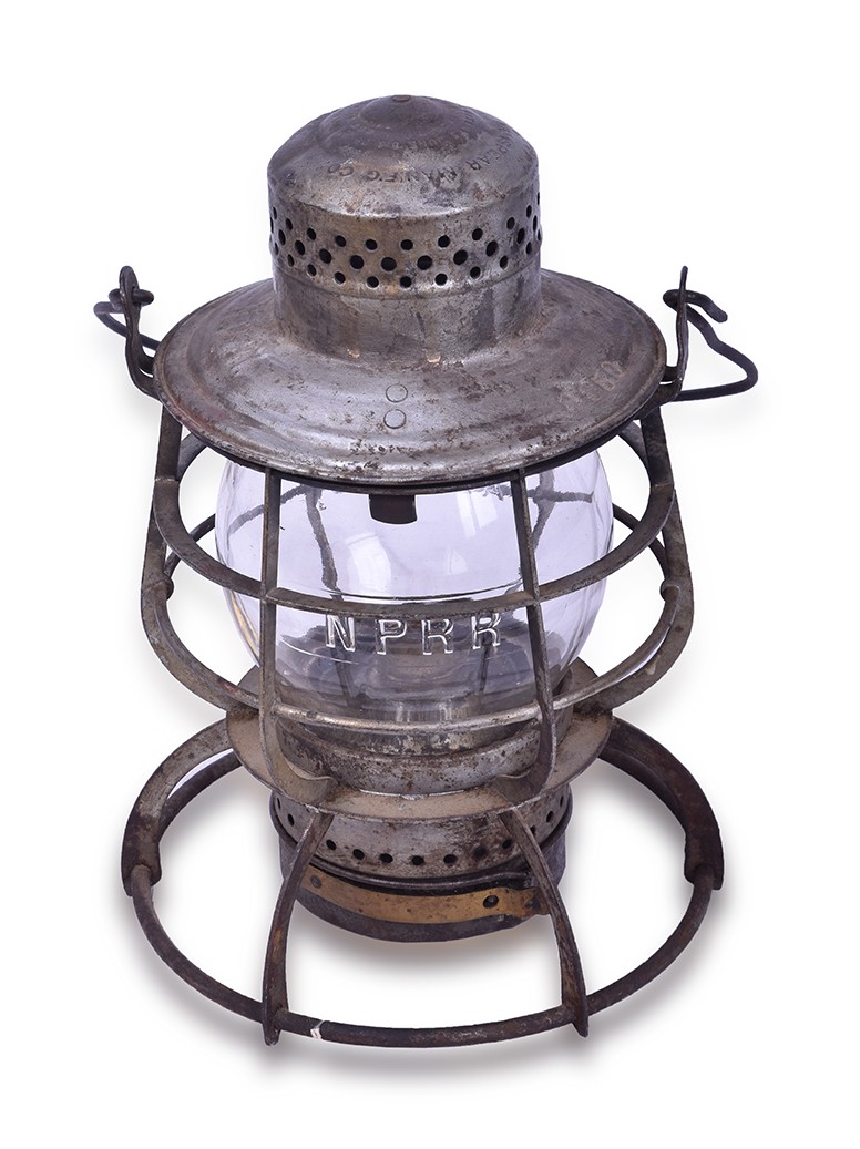 318 - Armspear Northern Pacific Railroad No.3 Lantern w/ Clear 