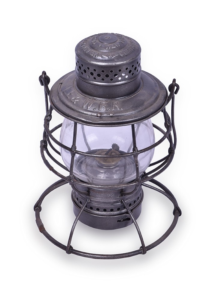 324 - Lake Erie and Western Railroad Adams & Westlake No. 11 Lantern w/ Clear Cast Name Globe thumbnail