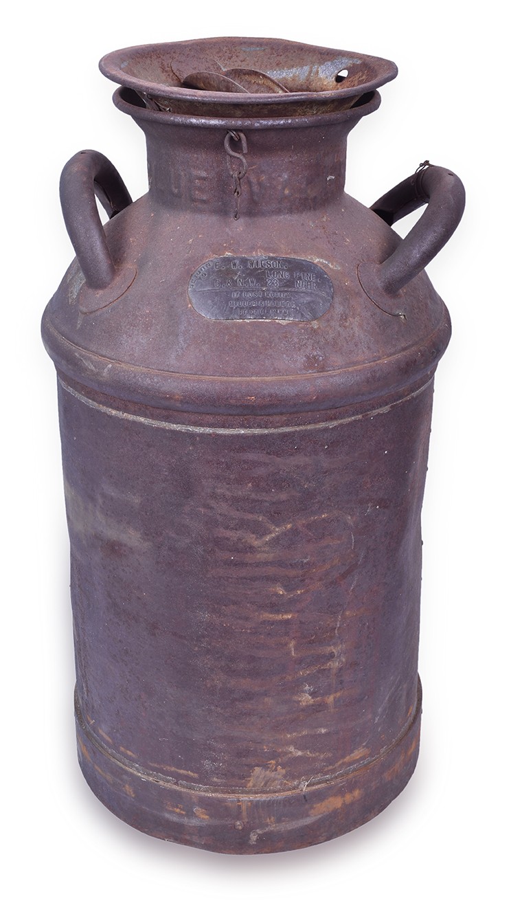 121 - Chicago and Northwestern / Blue Valley Creamery Milk Can thumbnail