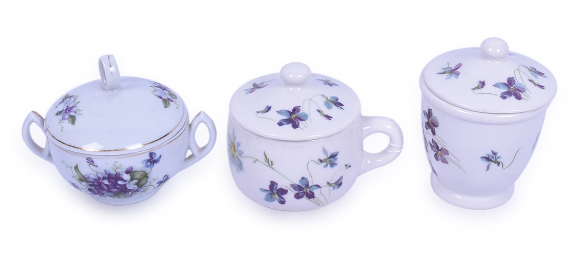 133 - Three CB&Q Violets and Daisies Covered Sugar Bowls - Syracuse thumbnail