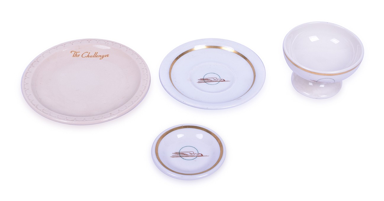 157 - Five Pieces of Union Pacific Winged Streamliner and Challenger China thumbnail