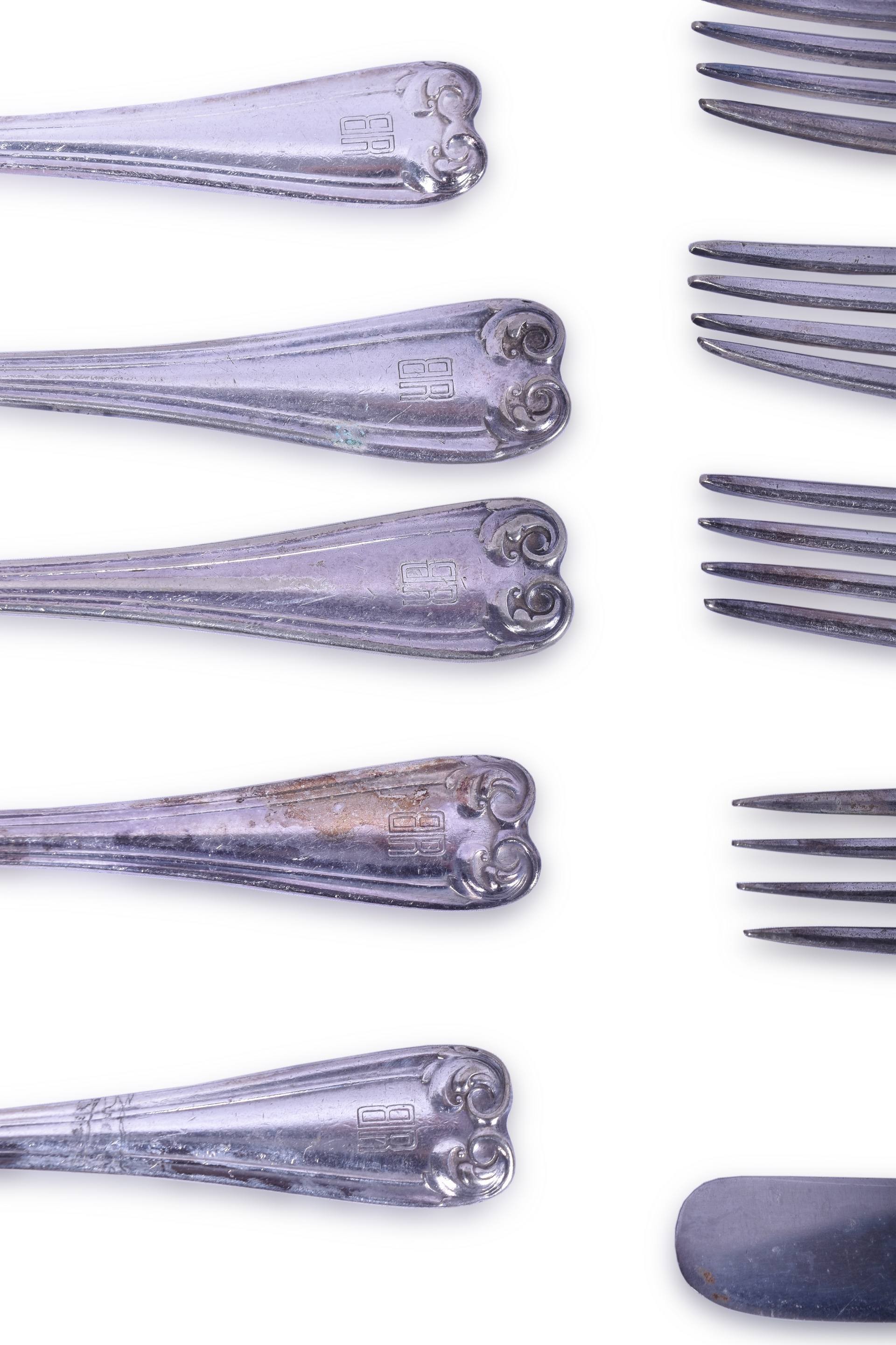 172 - Thirty One Pieces of Burlington Route Reed and Barton Silverware thumbnail