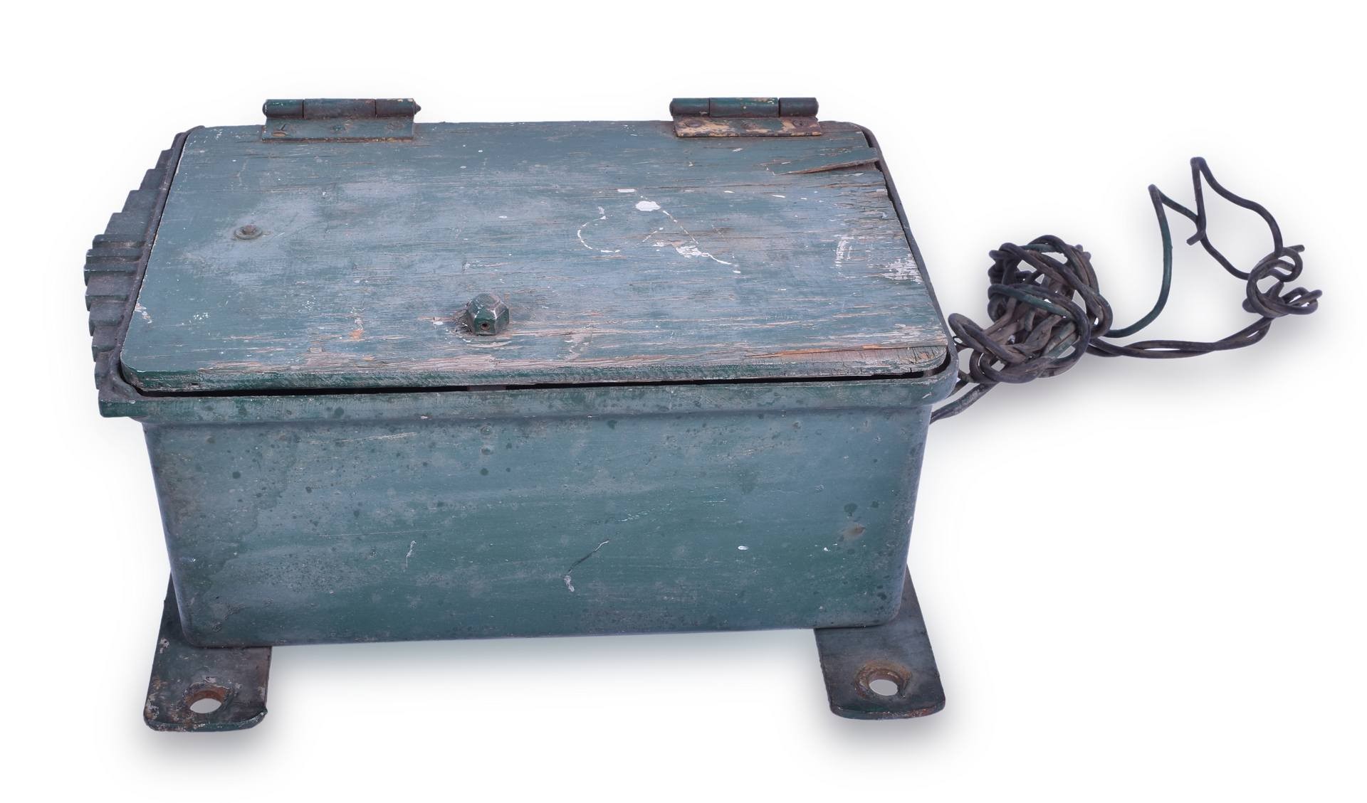 183 - Graybar / Crouse - Hinds Cast Iron Railroad Line Side Telephone Box thumbnail