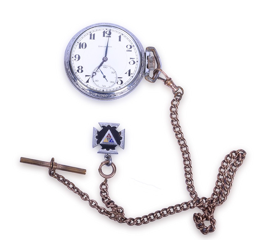 238 - CB&Q Pioneer Zephyr - Burlington / Illinois Model 6 Grade 108 16 Seconds / 21 Jewels Pocket Watch - Runs thumbnail