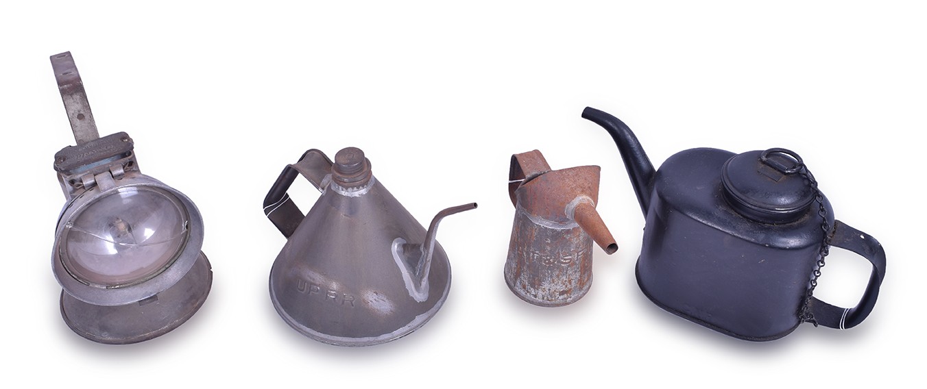 310 - Three Railroad Kerosene Cans and Oxweld Railroad Lantern - Santa Fe, Union Pacific, Canadian National thumbnail