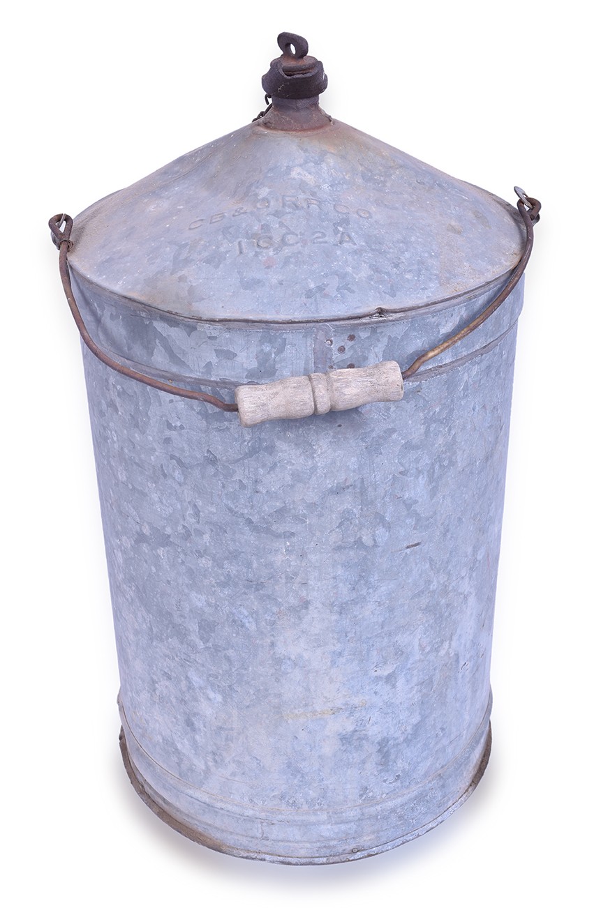 312 - Large CB&Q / Burlington Railroad Embossed Oil Can thumbnail