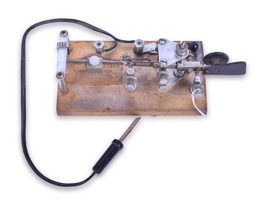 330 - Vibroplex Bug Telegraph Key - Serial Number 177528 thumbnail