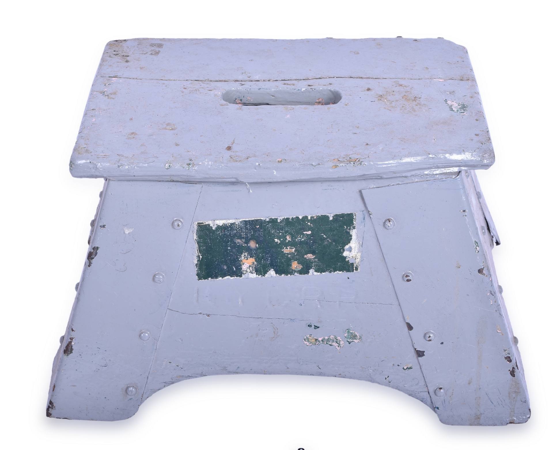 429 - New York Central Railroad Marked Wooden Passenger Step Box thumbnail