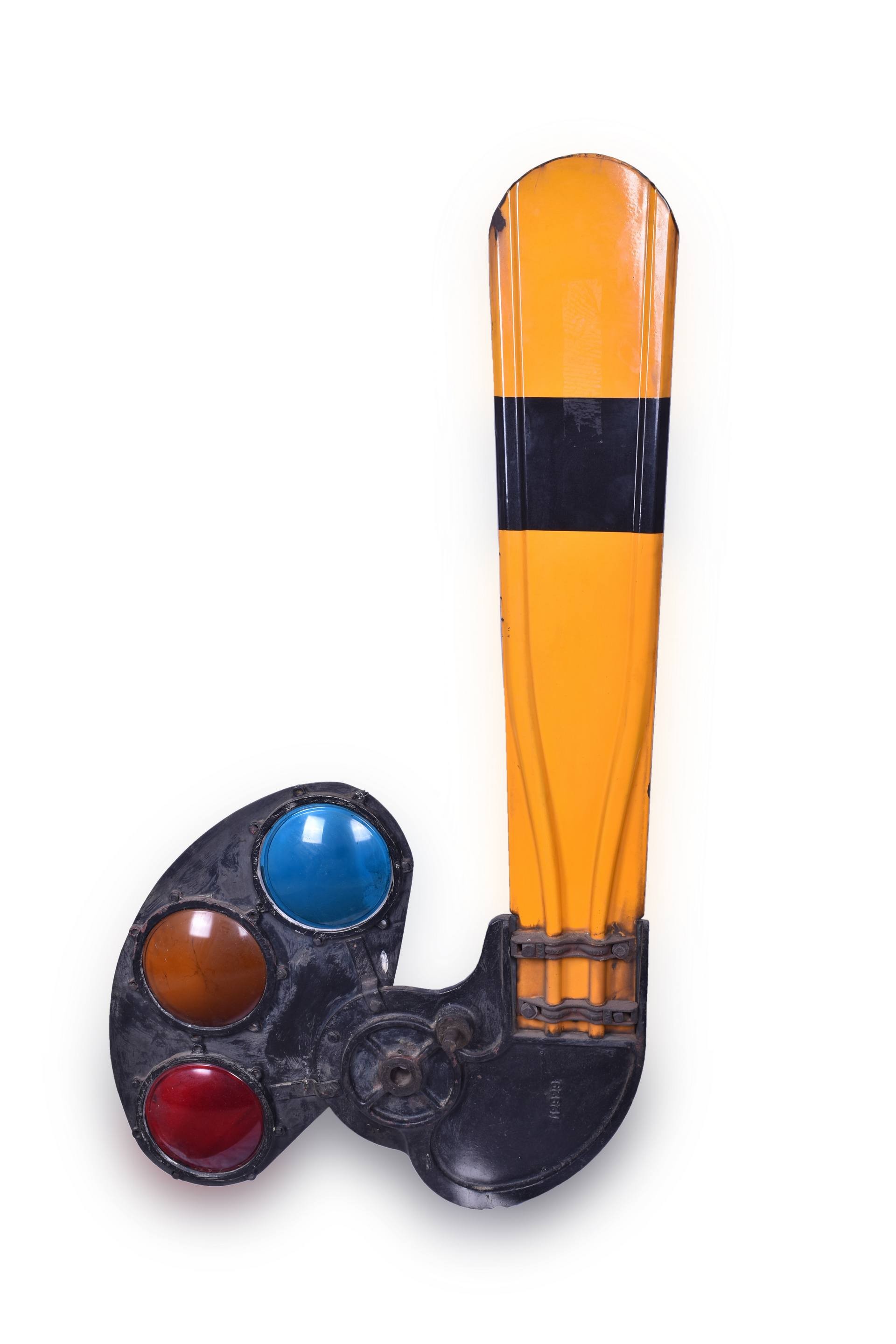 478 - Train Order Signal Blade w/ Porcelain Blade thumbnail