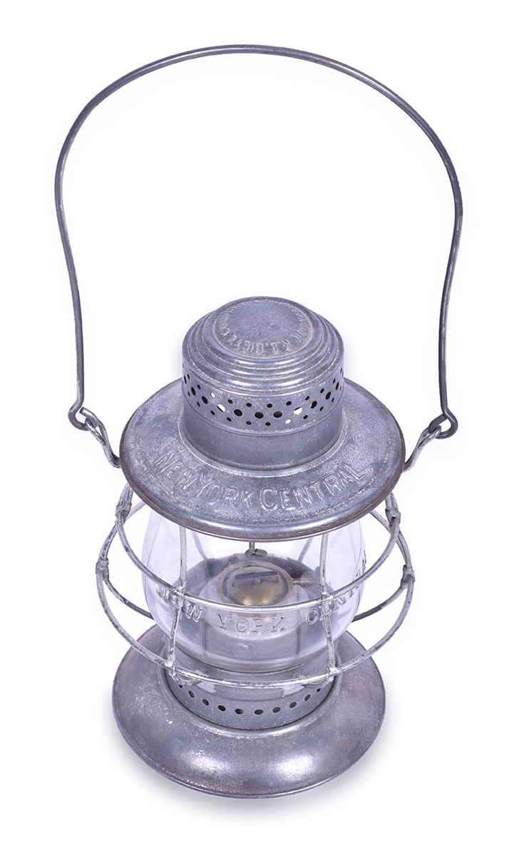 517 - Dietz No.6 Bell Bottom New York Central Railroad Lantern w/ Clear Cast Globe thumbnail