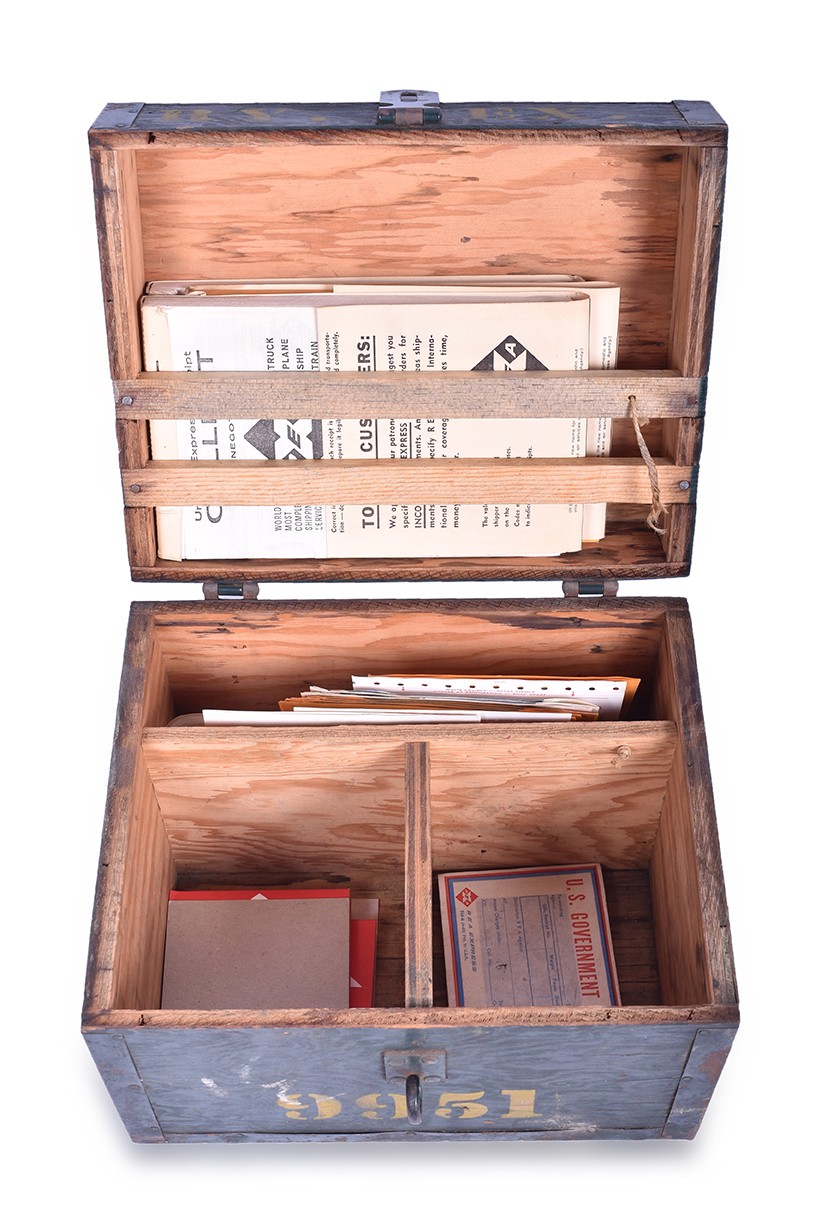 545 - Railway Express Agency Wooden Agent Box w/ Paperwork thumbnail