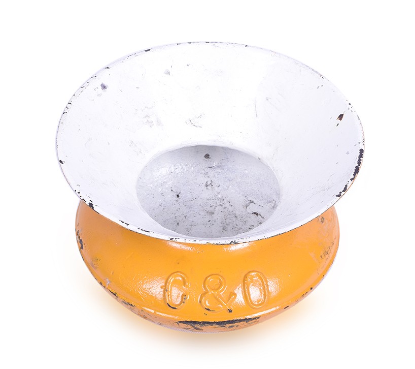 557 - Chesapeake and Ohio Railroad Cast Iron Spittoon thumbnail