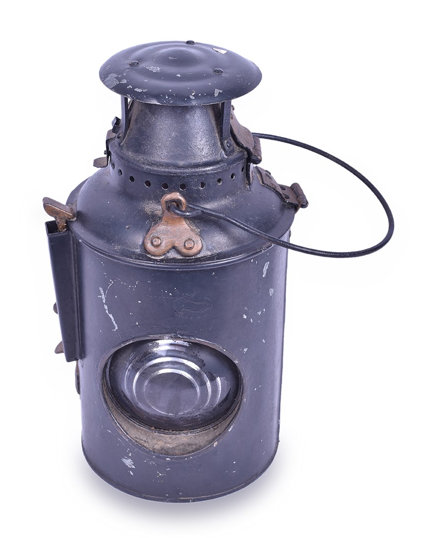 567 - Hiram Piper Lamp w/ Black Out Shutter thumbnail