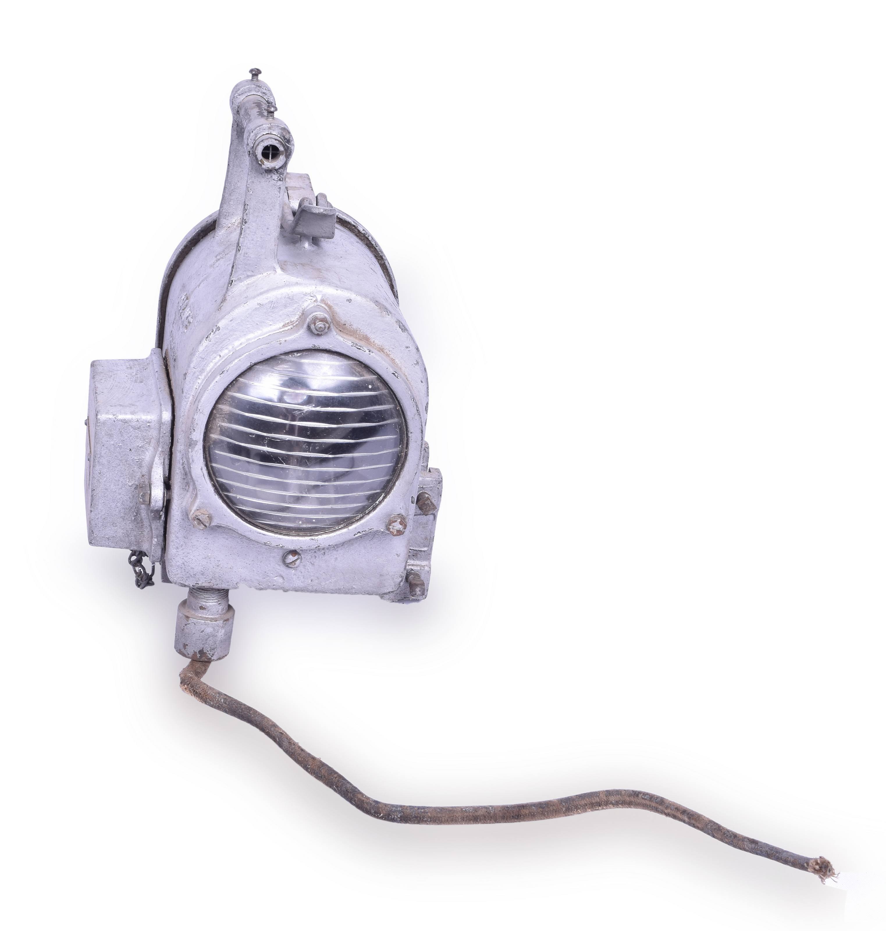 4242 - Adams & Westlake 1142 Railroad Semaphore Lamp thumbnail