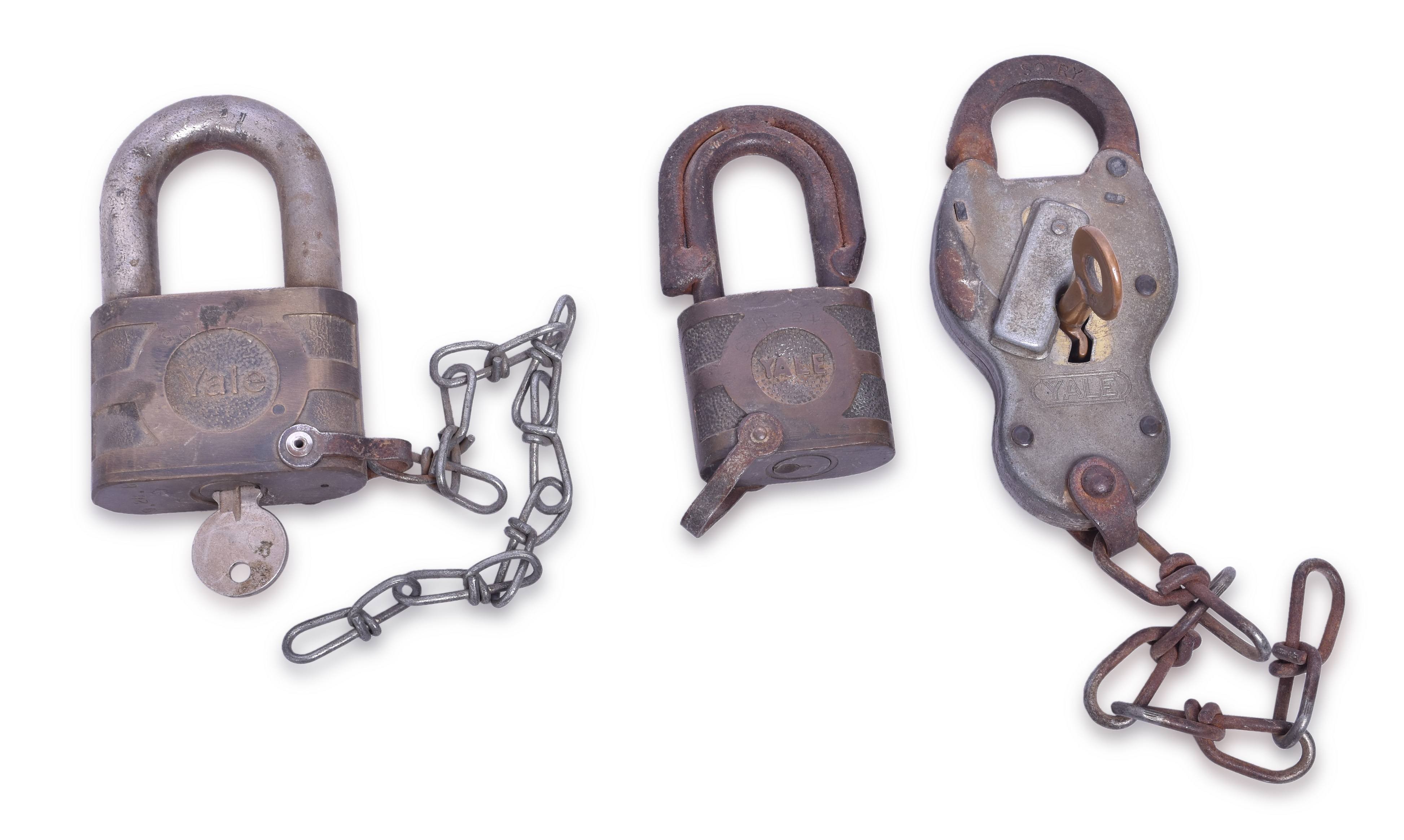 4265 - Three Yale Southern Railway Locks thumbnail