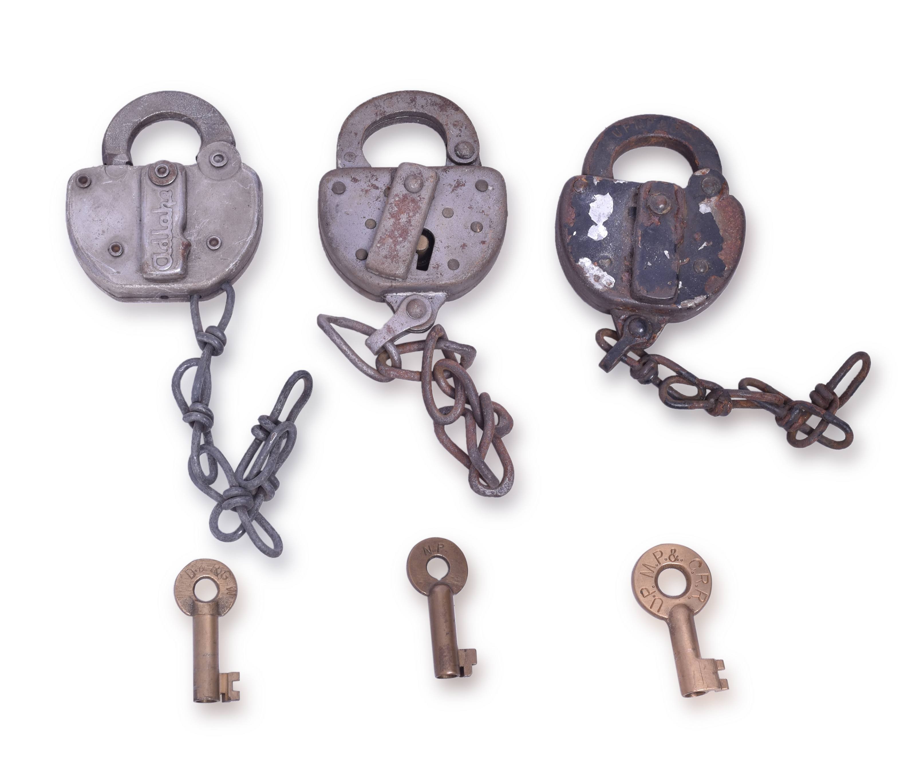 4281 - Three Adlake Railroad Locks - Union Pacific Motive Power, Northern Pacific, Rio Grande thumbnail