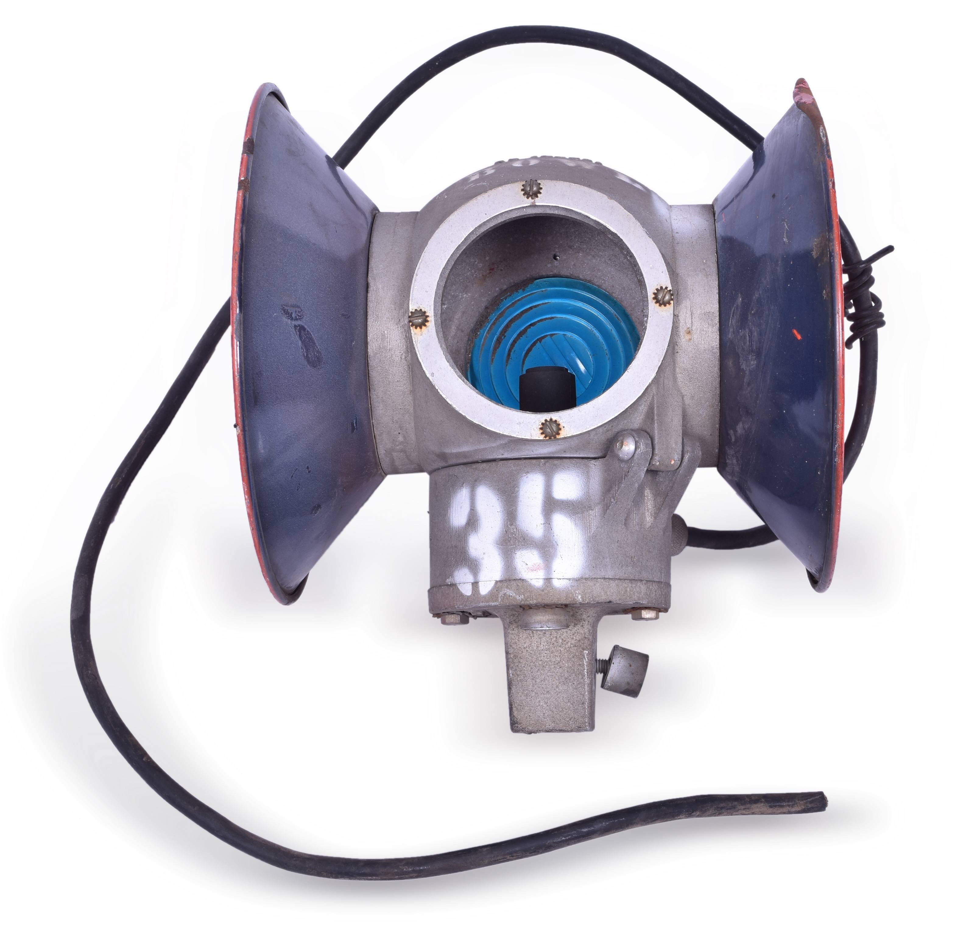 4306 - Western Railroad Supply 1870 Switch Lantern - Bowl Track thumbnail