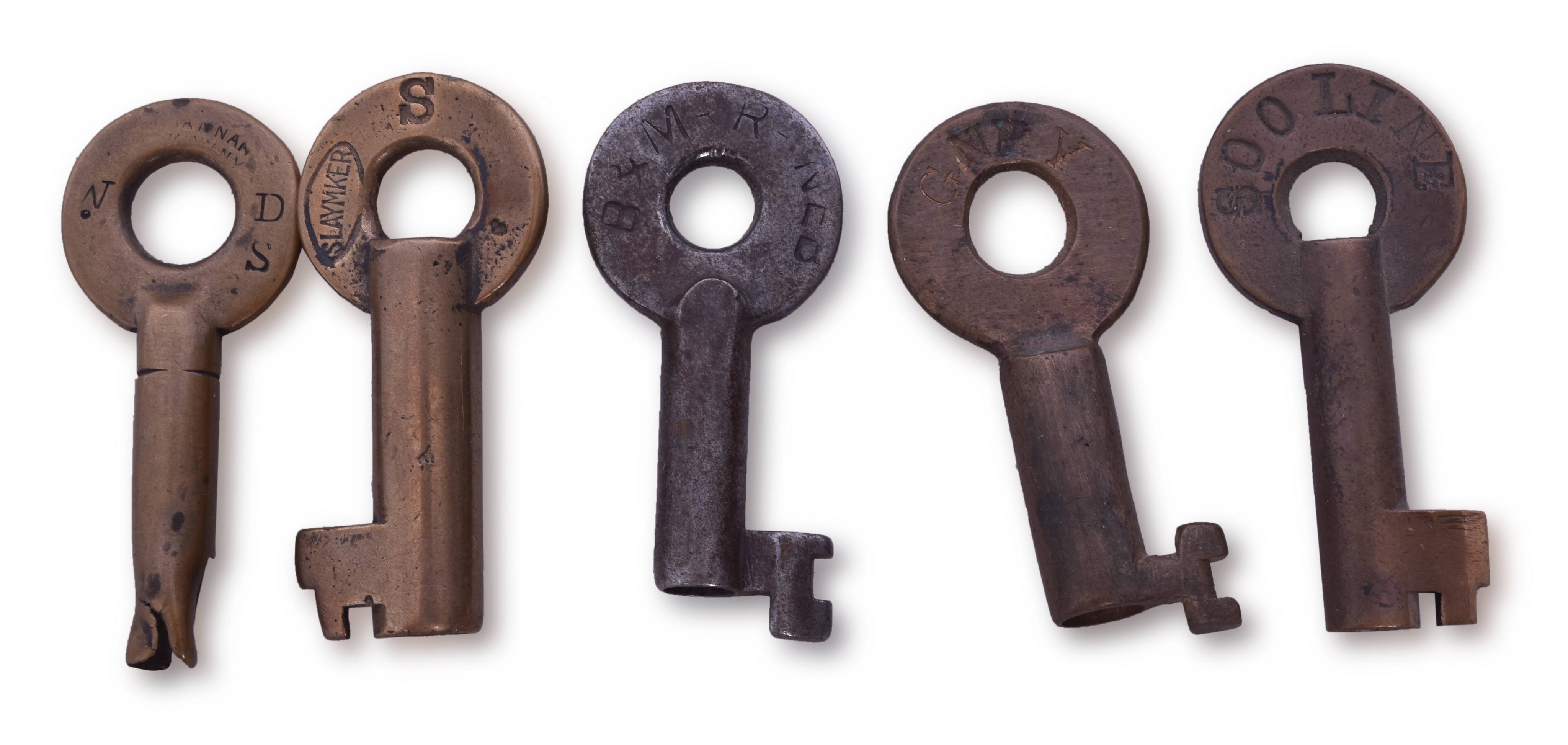 4411 - 5 Railroad Keys - Burlington and Missouri, Chicago, St. Paul, Minneapolis and Omaha, Soo, Northern Pacific, Great Northern thumbnail