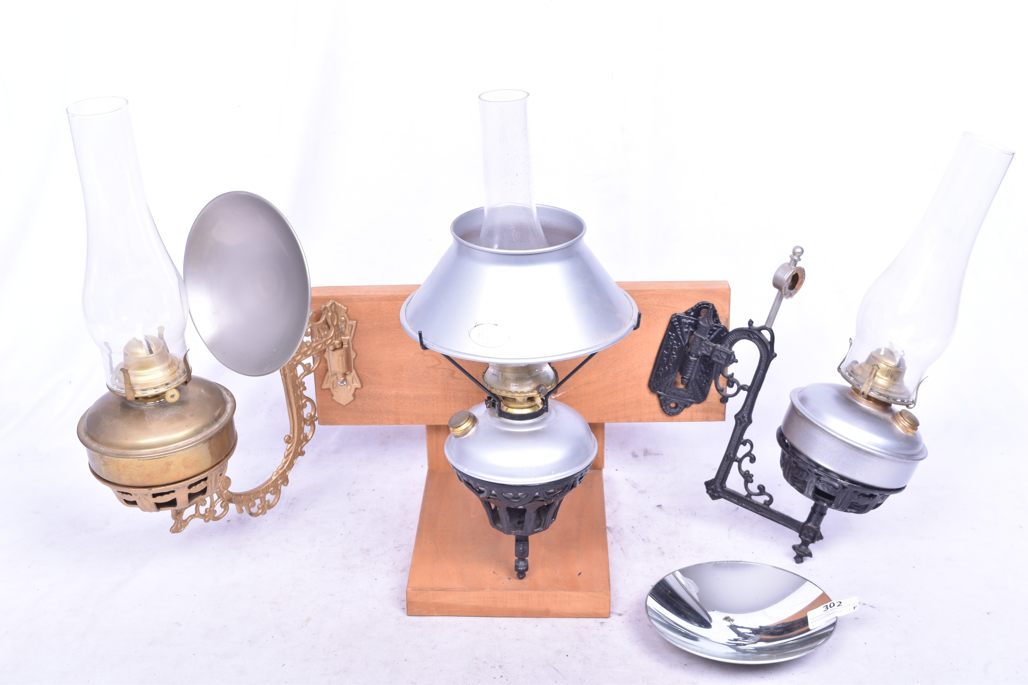 302 - Handlan Three Wall Lamp Display thumbnail