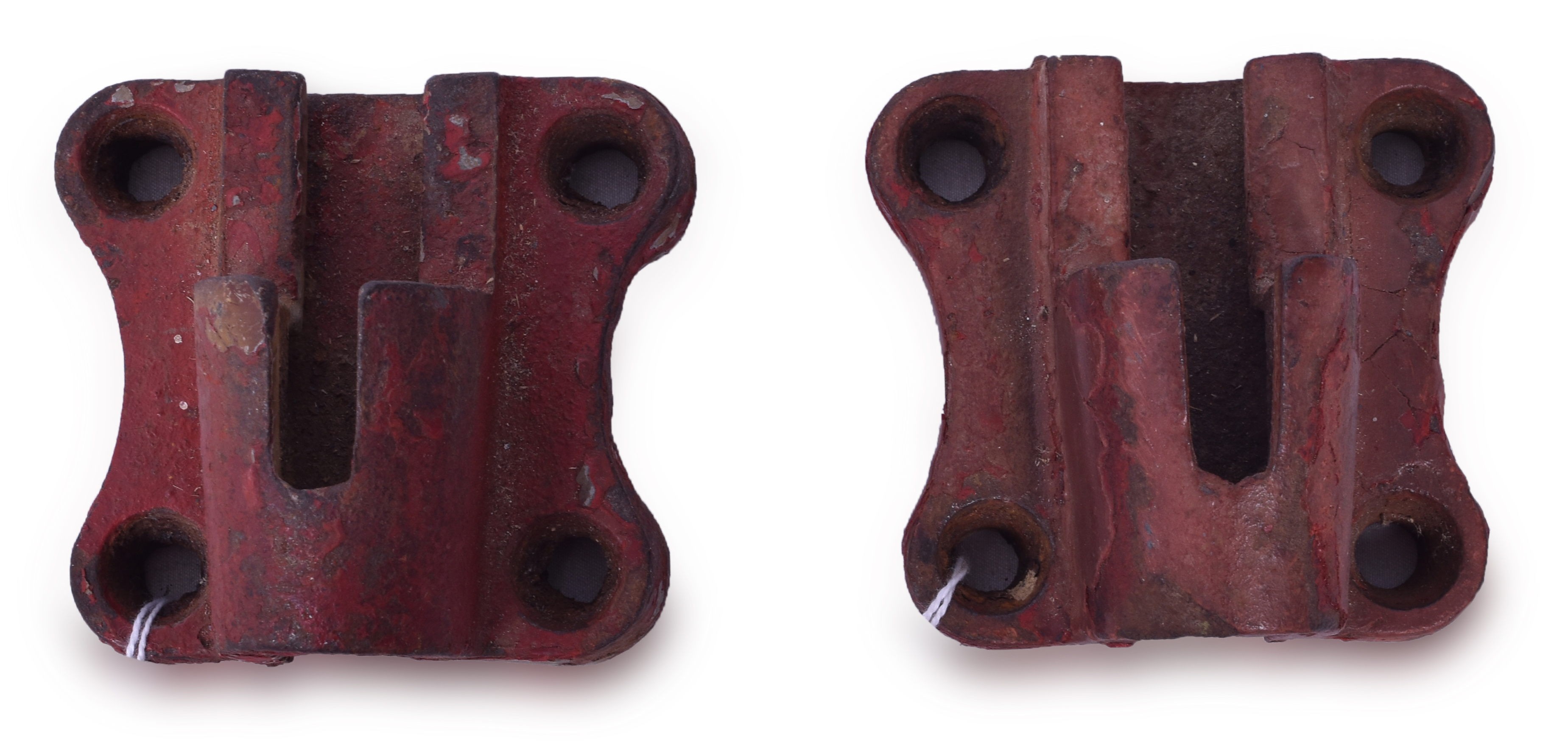 1083 - Pair of Cast Iron Illinois Central Railroad Caboose Lantern Brackets thumbnail