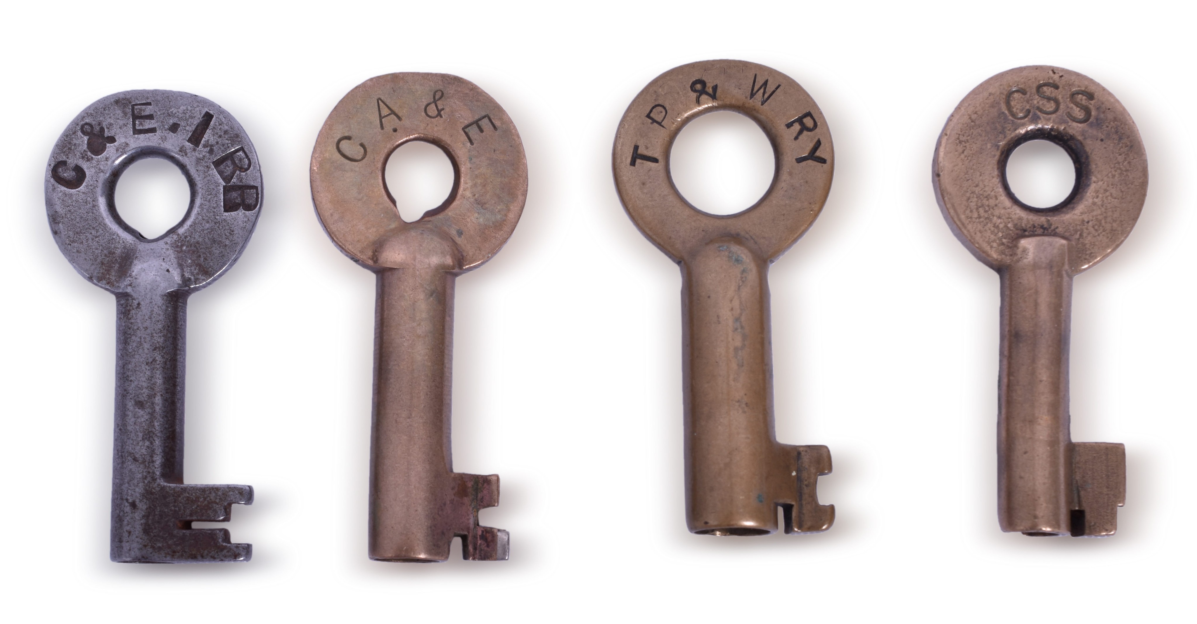 1448 - Four Chicago / Illinois Related Railroad Keys - C&AE, TP&W, C&EI, South Shore thumbnail