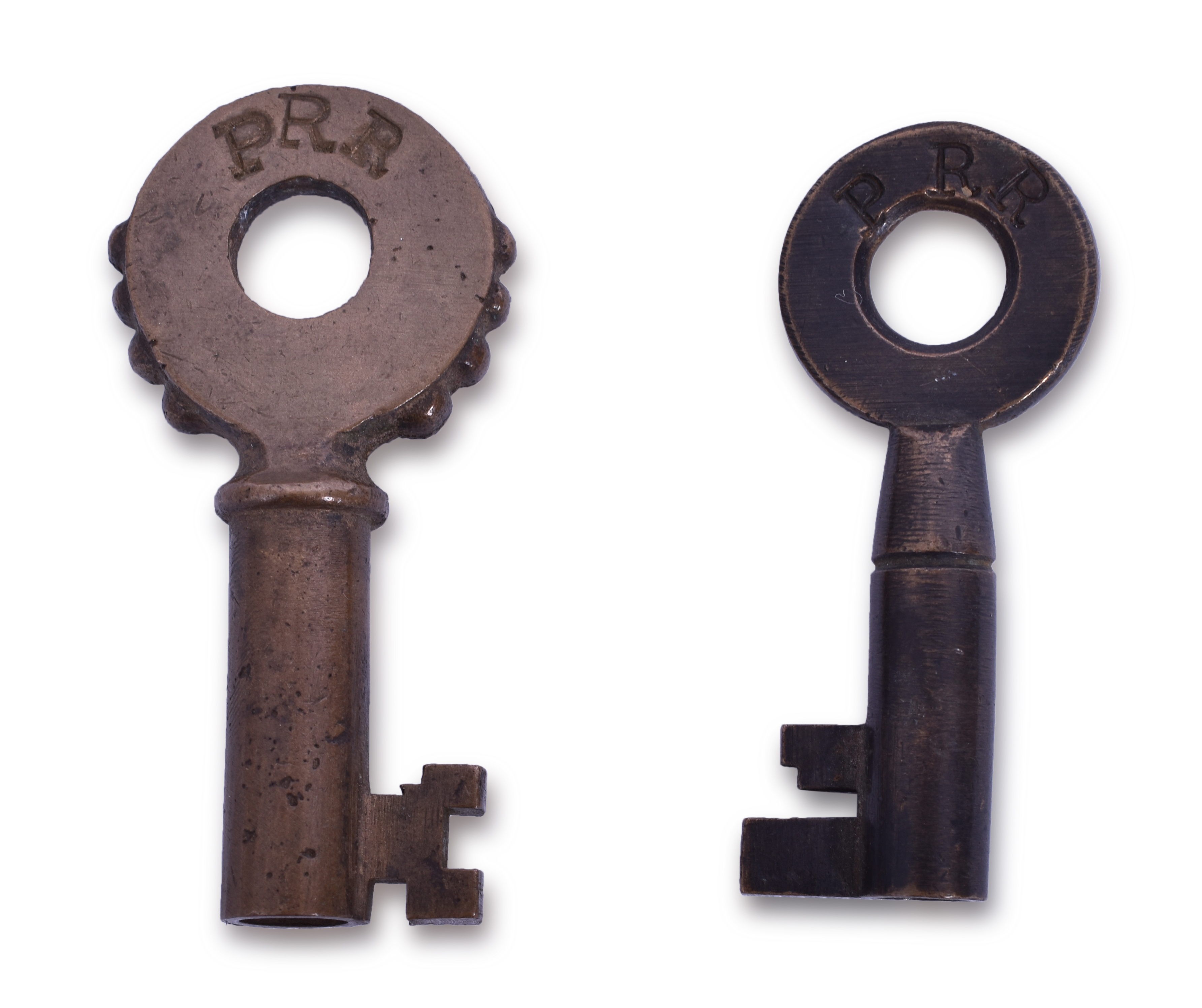 1492 - Pennsylvania Railroad Keys - Knobby Hilt F-S and Tapered Barrel Single Ring thumbnail