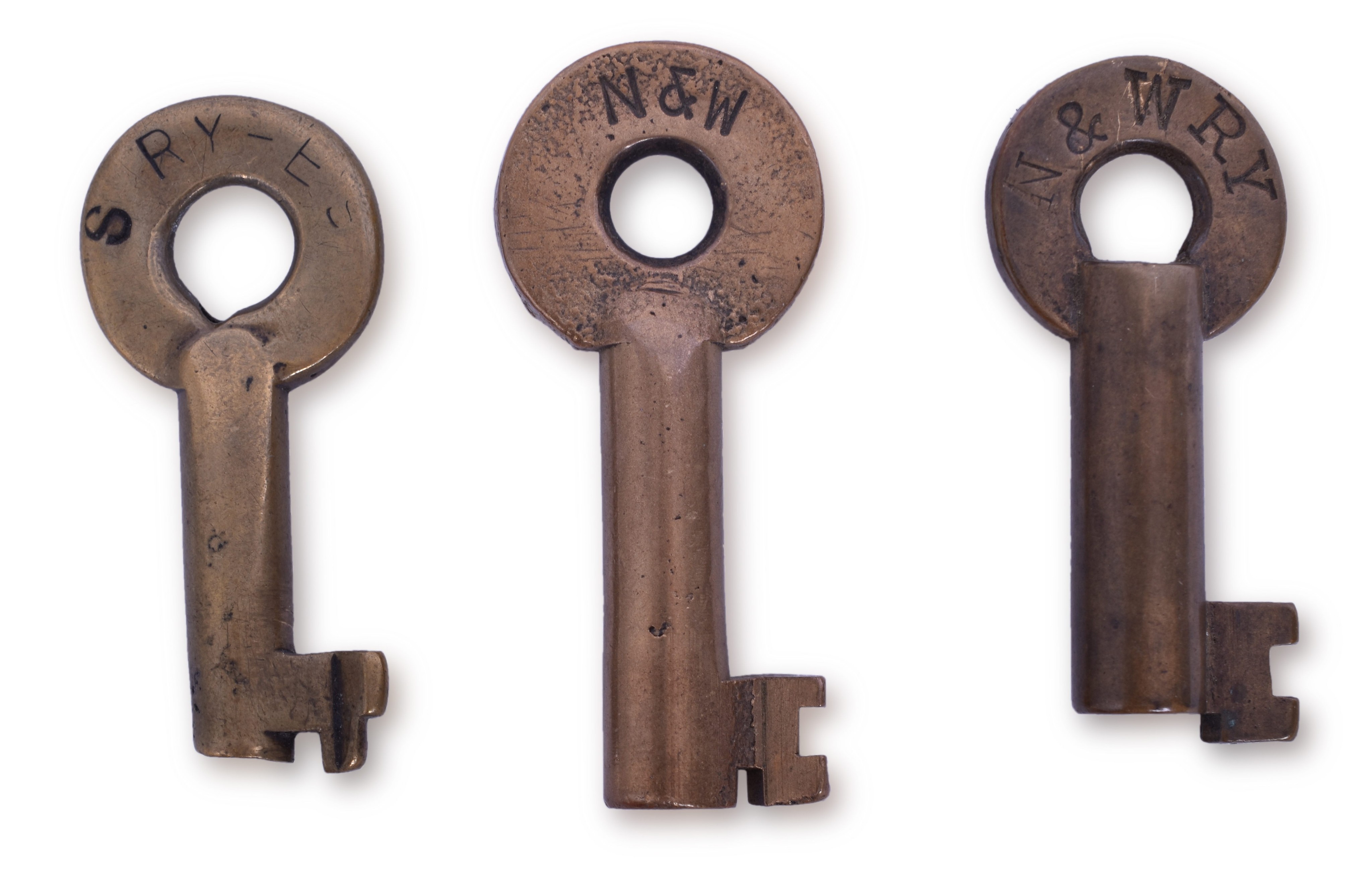 1498 - Three Norfolk and Western and Southern Railway Keys thumbnail