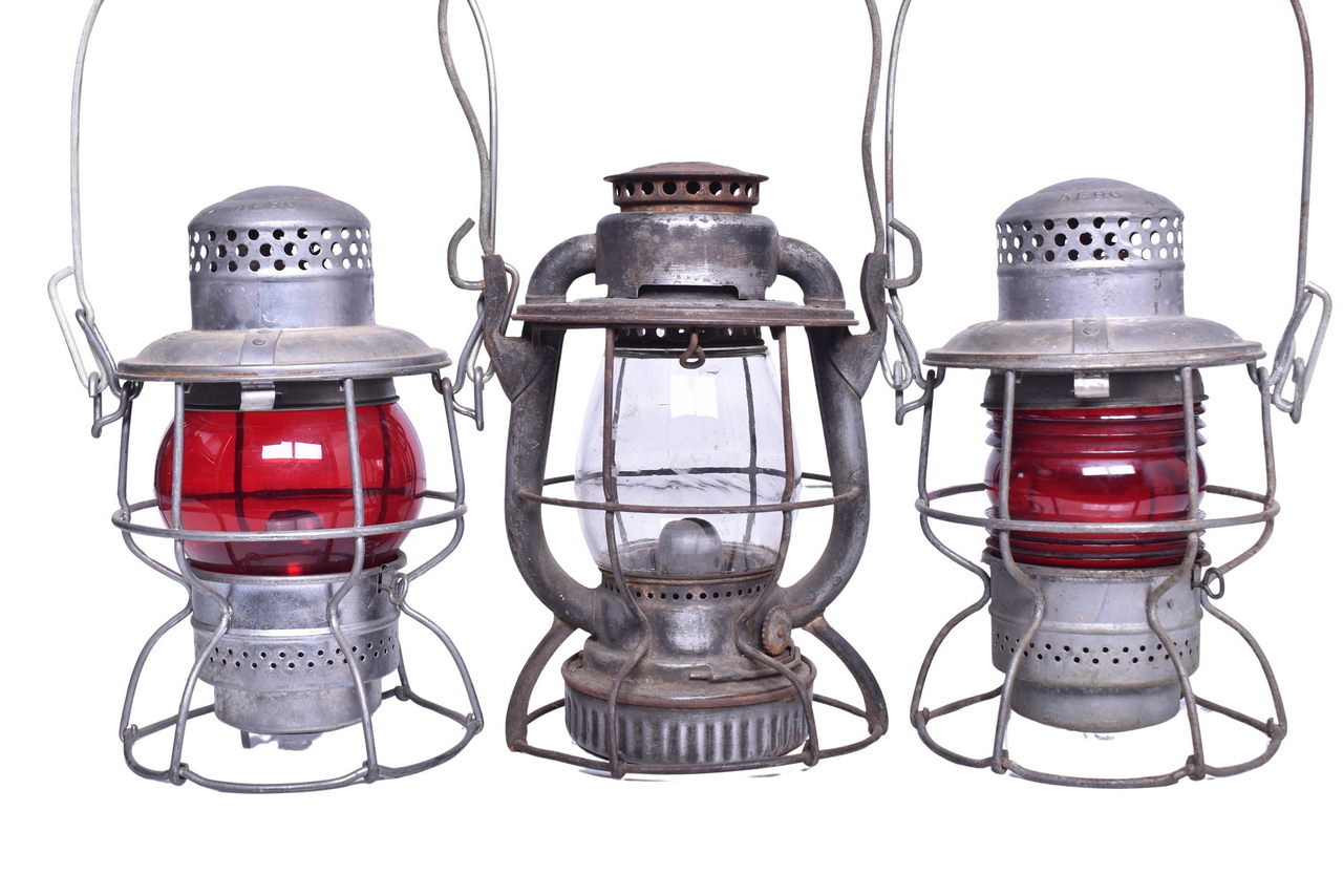 1542 - Trio of East Coast Railroad Lanterns - Reading, Norfolk and Western, and Erie Lackawanna thumbnail