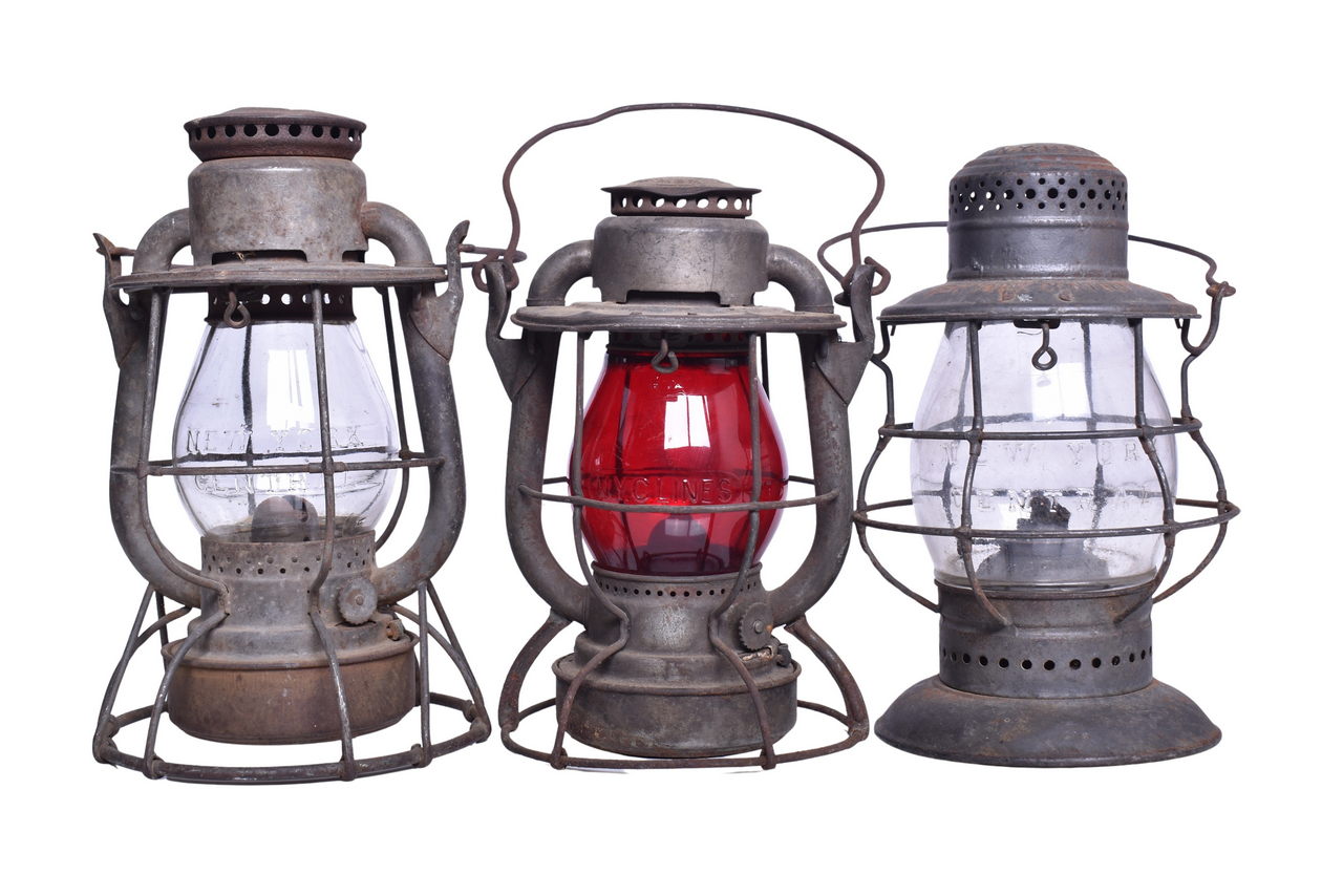 1548 - Trio of Dietz New York Central Railroad Lanterns - Two Vestas and Bell Bottom No. 6 thumbnail