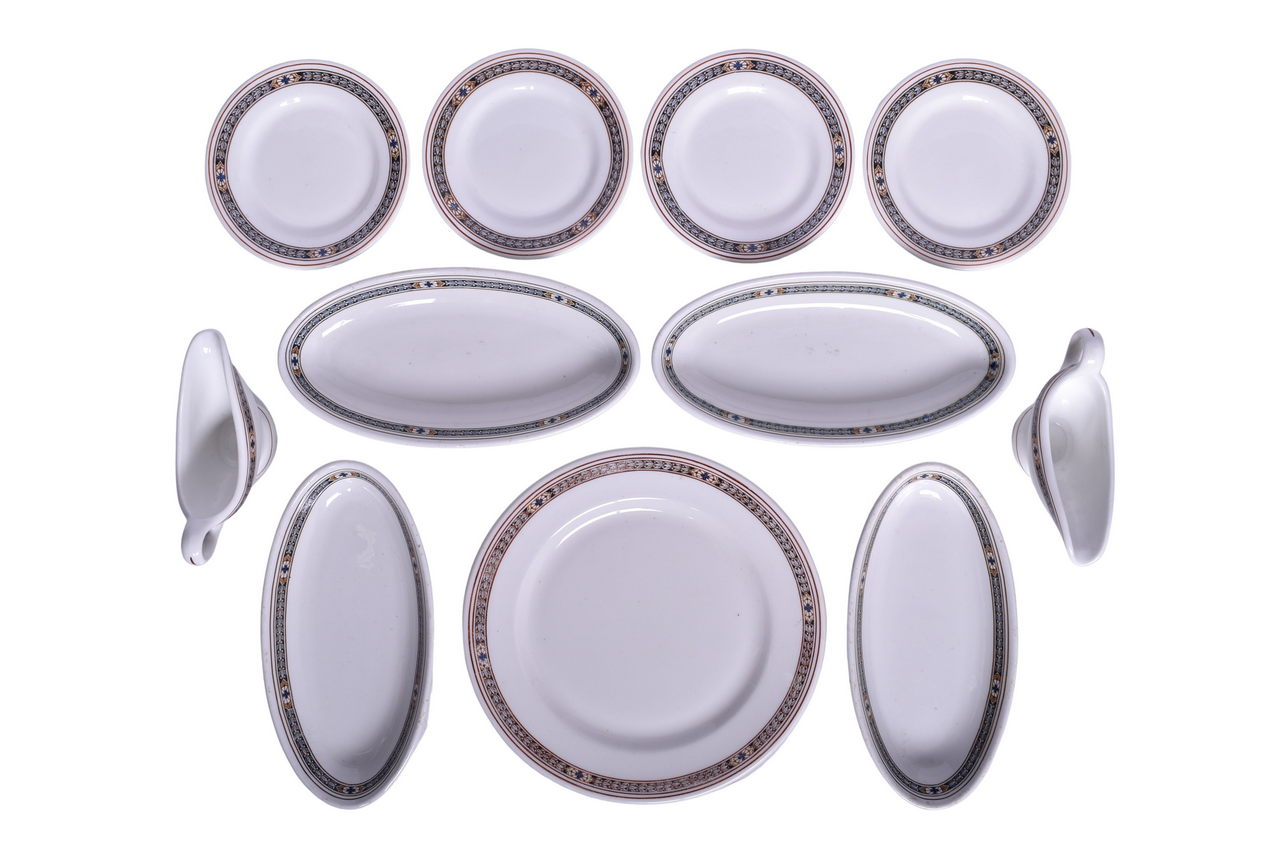 1583 - Buffalo and Scammell's Pennsylvania Railroad China Purple Laurel Oval Celery Trays, Gravy Boats, and Plates thumbnail